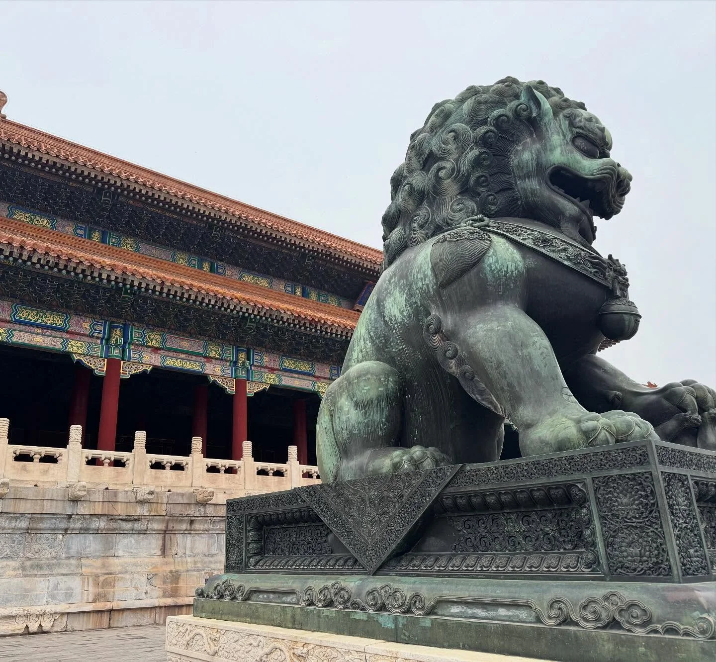 📍Day 5 | Tian&rsquo;an Man Square &amp; The Forbidden City &amp; Chan&rsquo;an Avenue 🚇🏯🇨🇳
No car today&mdash;due Beijing&rsquo;s license plate rules + Parking Impossible near Tian&rsquo;anmen, we did it the local way: Beijing subway! ✅ Clean ✅ 