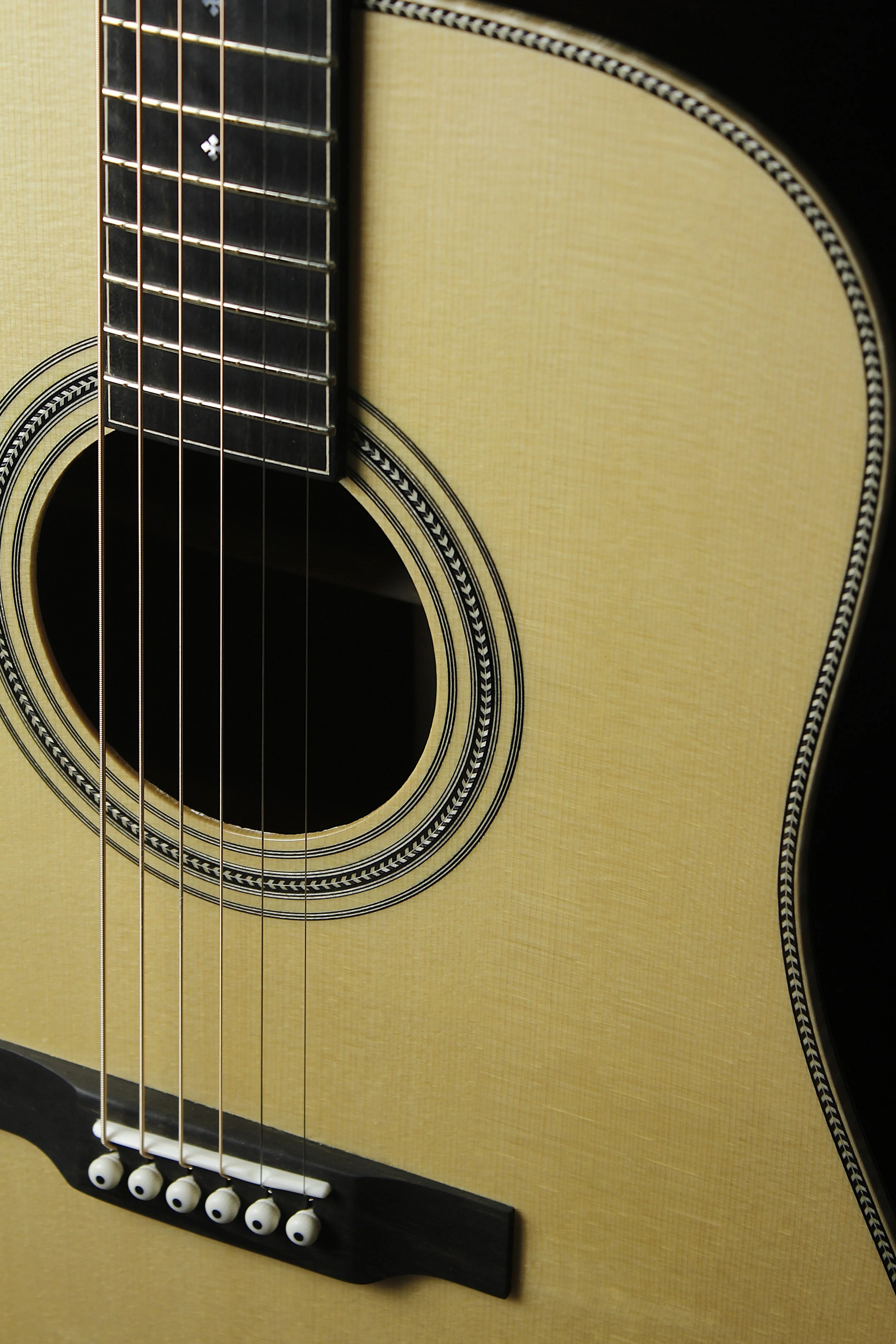 Dreadnought - Schweizer Mondfichte, Madagaskar Palisander - Old Growth Guitars