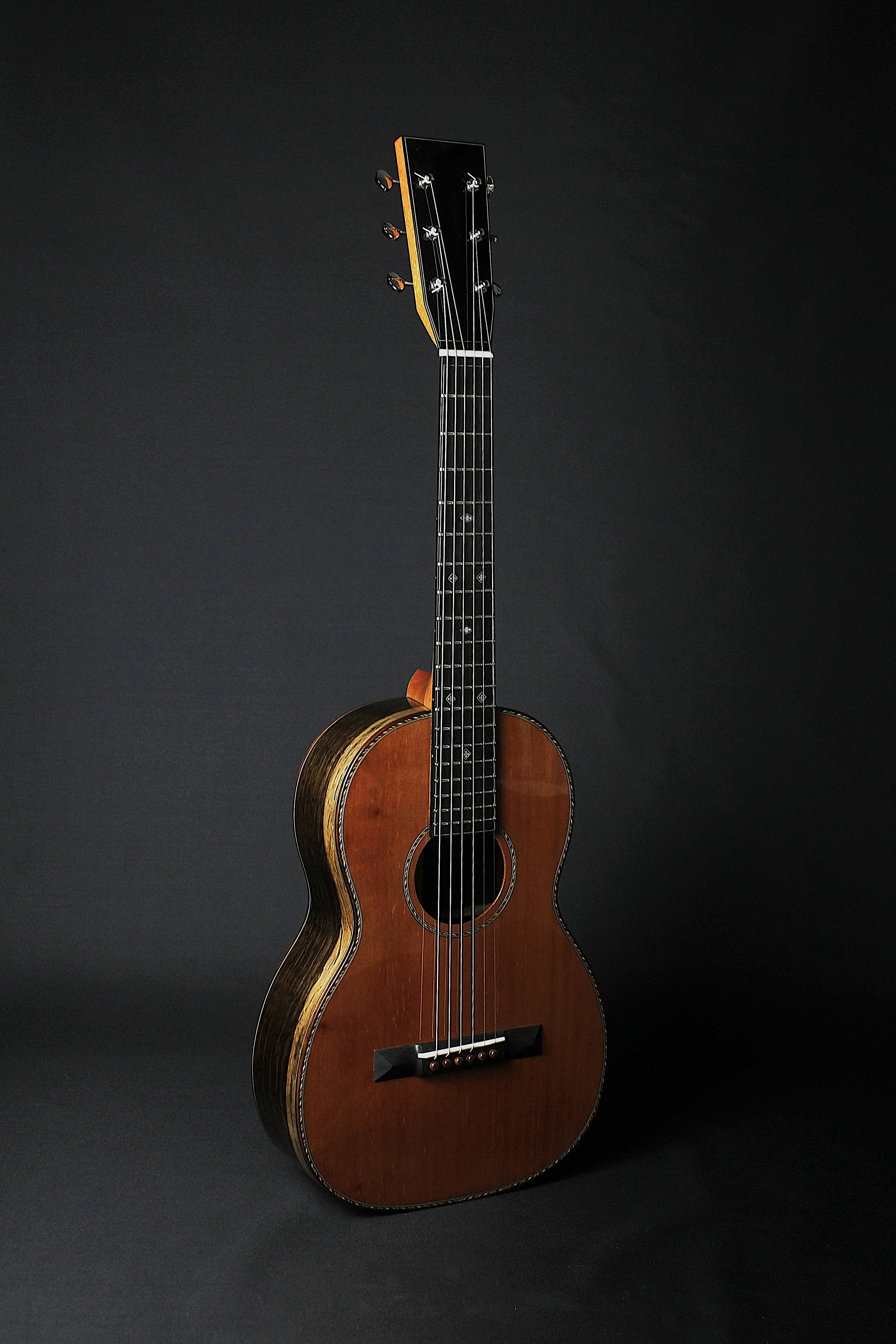 Size 5 - Redwood, alte deutsche Eiche, geräuchert - Old Growth Guitars