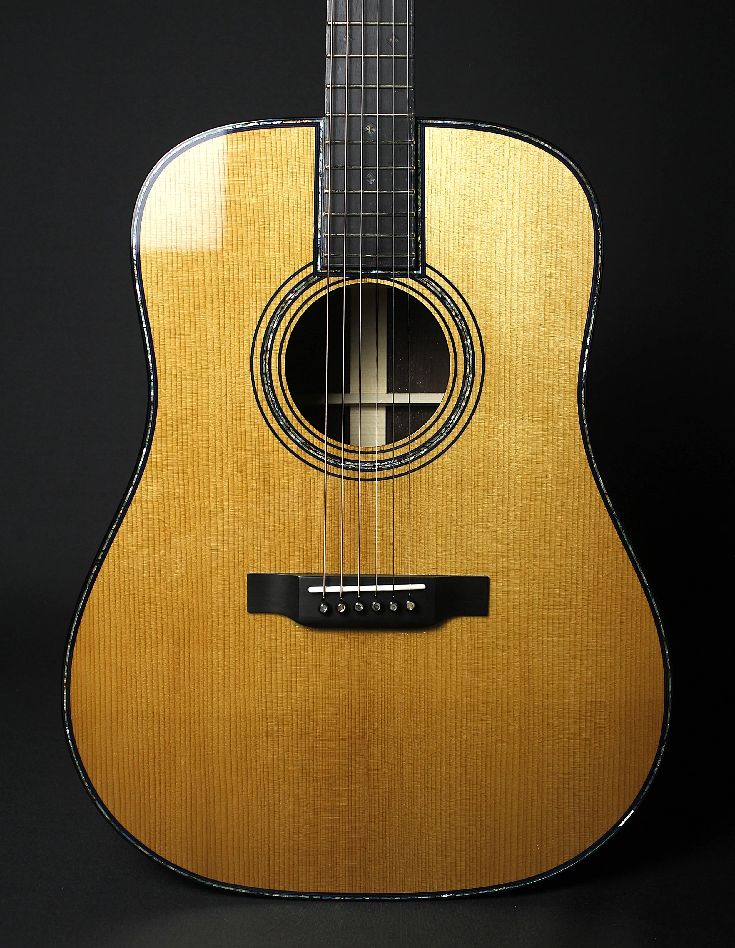 Dreadnought - thermo Adirondack, Katalox - Old Growth Guitars
