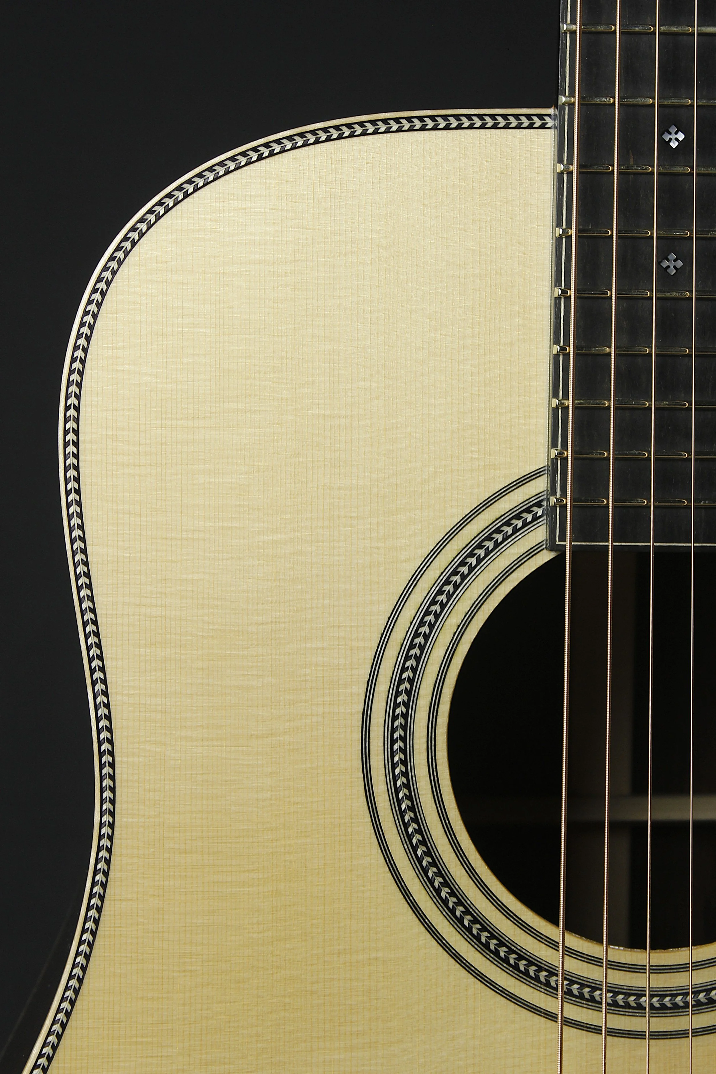 Dreadnought - Schweizer Mondfichte, Madagaskar Palisander - Old Growth Guitars