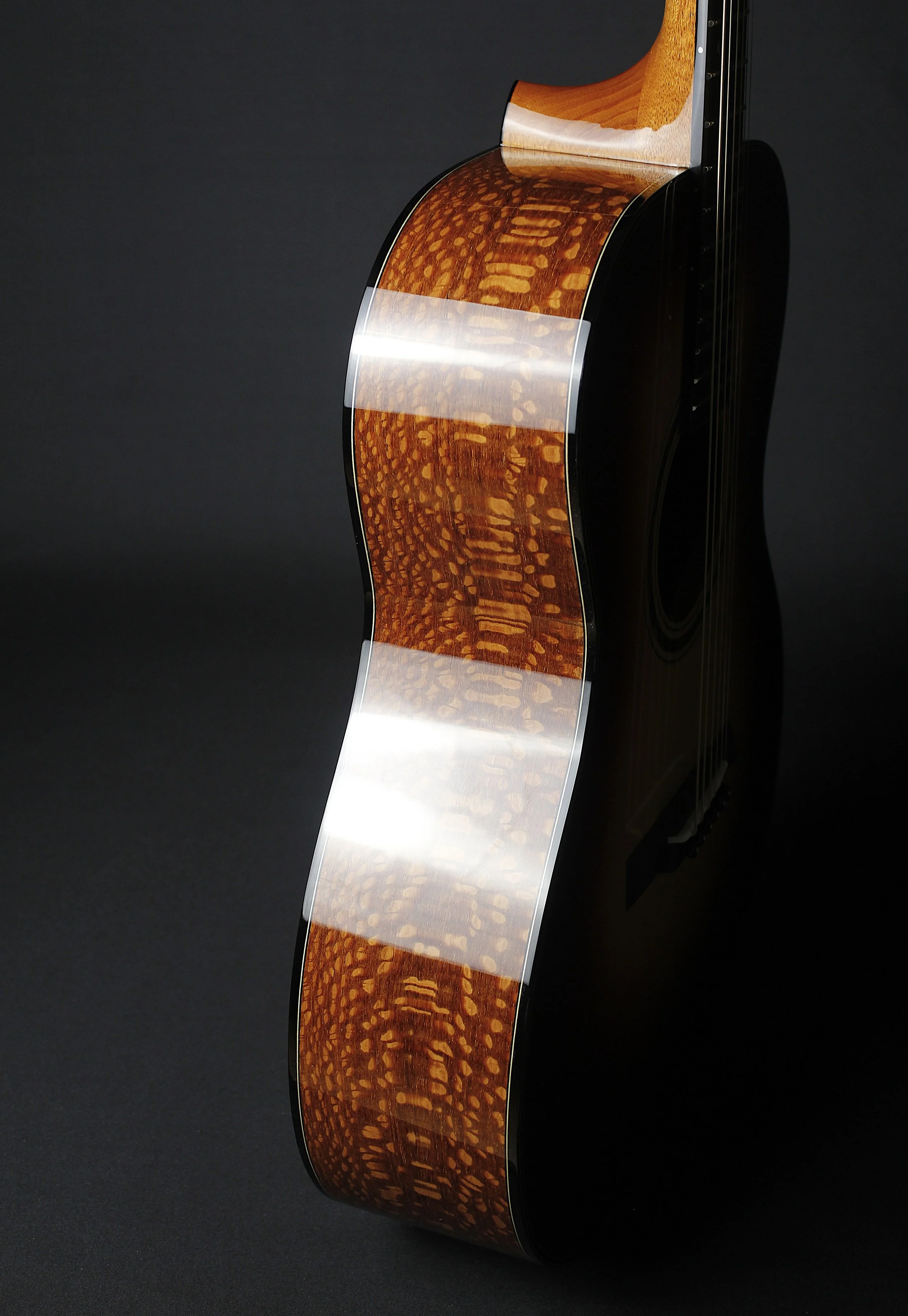 OM - Schweizer Mondfichte, Lacewood - Old Growth Guitars