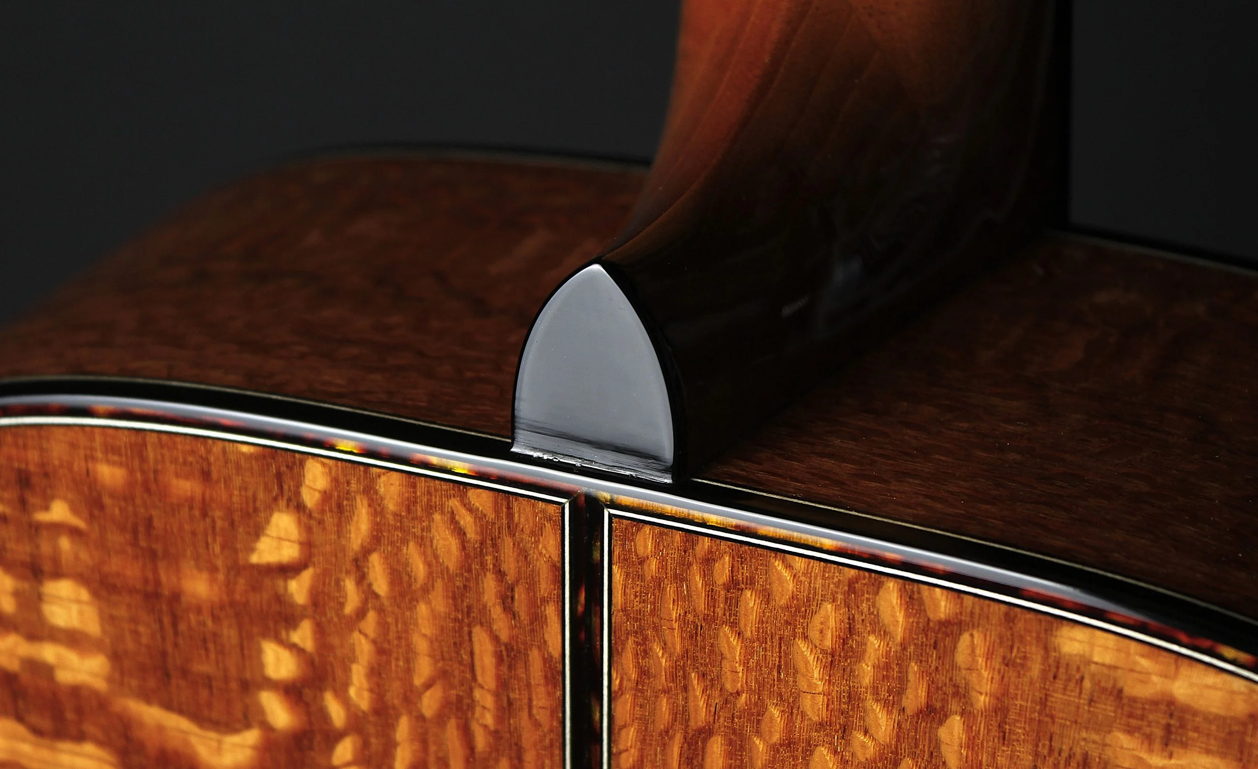 OM - Schweizer Mondfichte, Lacewood - Old Growth Guitars