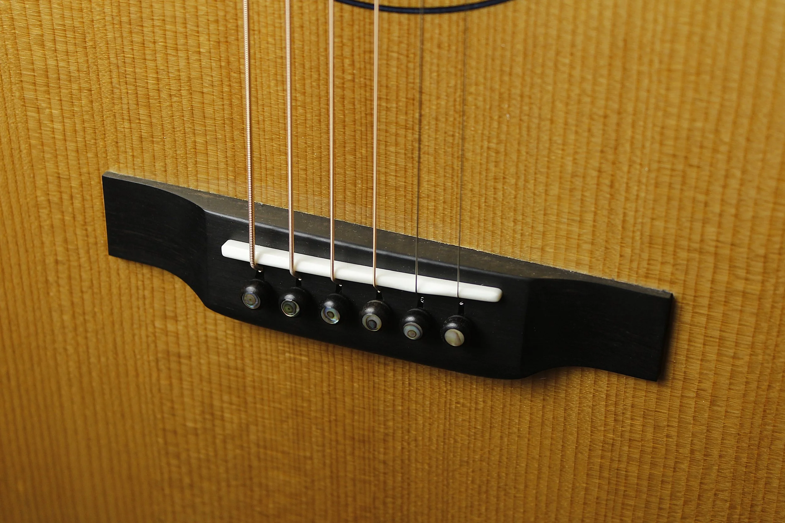 Dreadnought - thermo Adirondack, Katalox - Old Growth Guitars