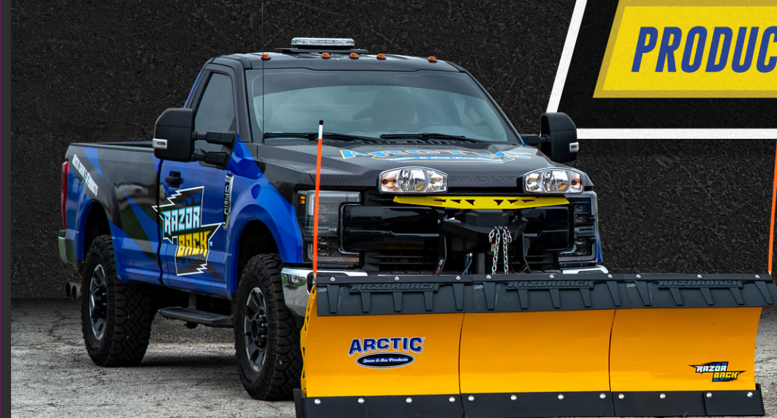 Beauty shot of an Arctic Razorback Sectional Straight Blade Retrofit Kit mounted to a Western hydraulic unit and Ford F350