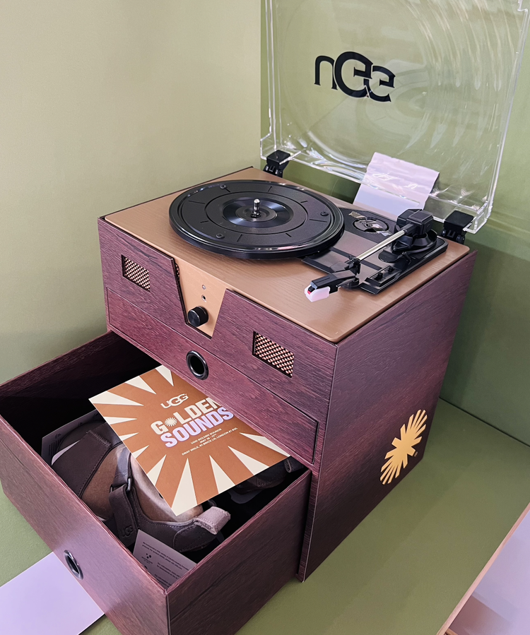 UGG Mailer 1
