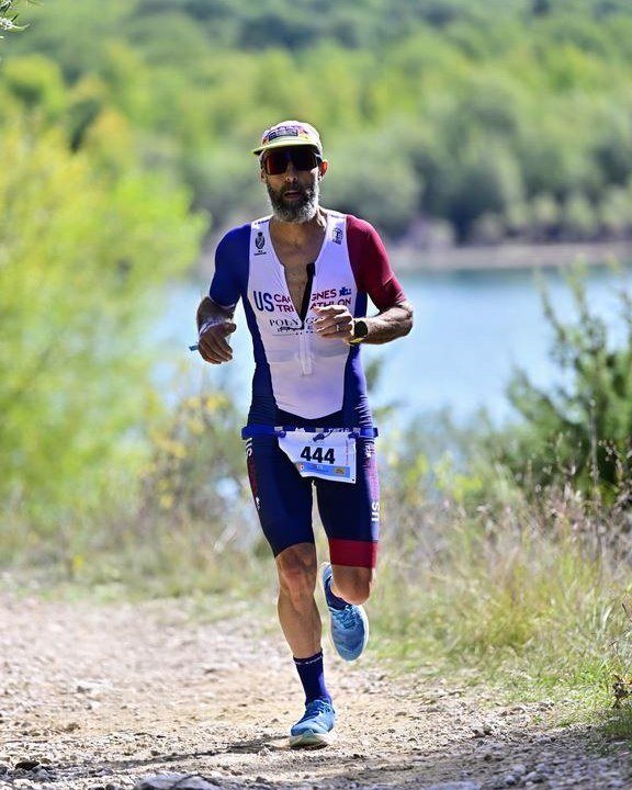 Premi&egrave;re saison de triathlon du Fredo 🔥

Quand un barbu cycliste dans l&rsquo;&acirc;me bascule du c&ocirc;t&eacute; obscur , &ccedil;a donne &ccedil;a.

🎯 Objectifs annonc&eacute;s :
&rarr; Premier triathlon L cette ann&eacute;e (Natureman)