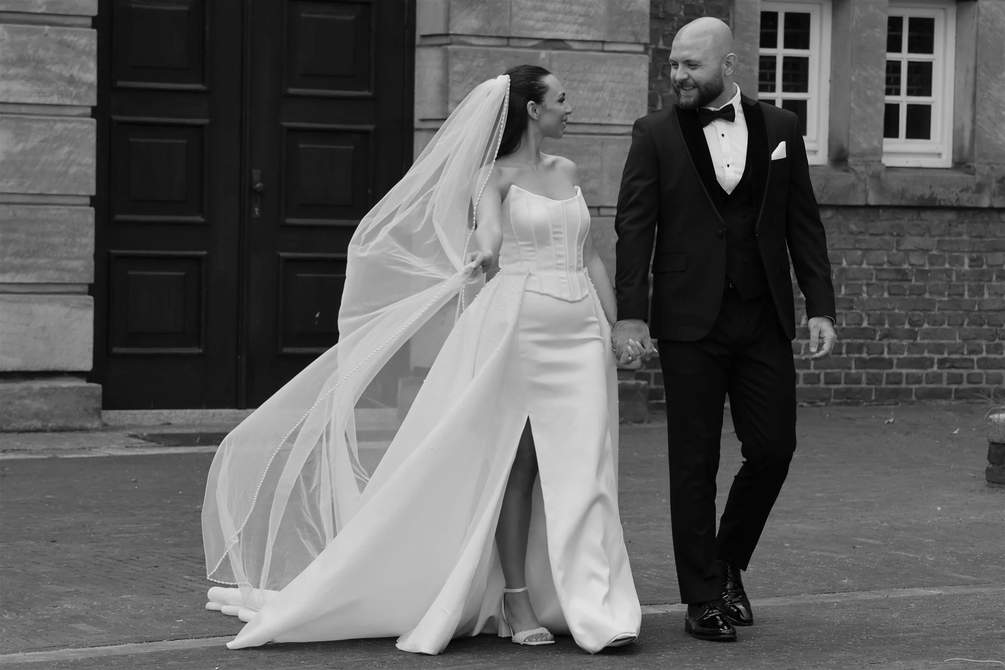 Hochzeitsfotografin Aachen, Hochzeitsfotografie Aachen, Hochzeitsfotografin Köln, Hochzeitsfotografin Düsseldorf, Wedding Photographer Aachen, Wedding Photography, Destination Wedding Photography, cinematic editorial modern, Standesamt Fotografin