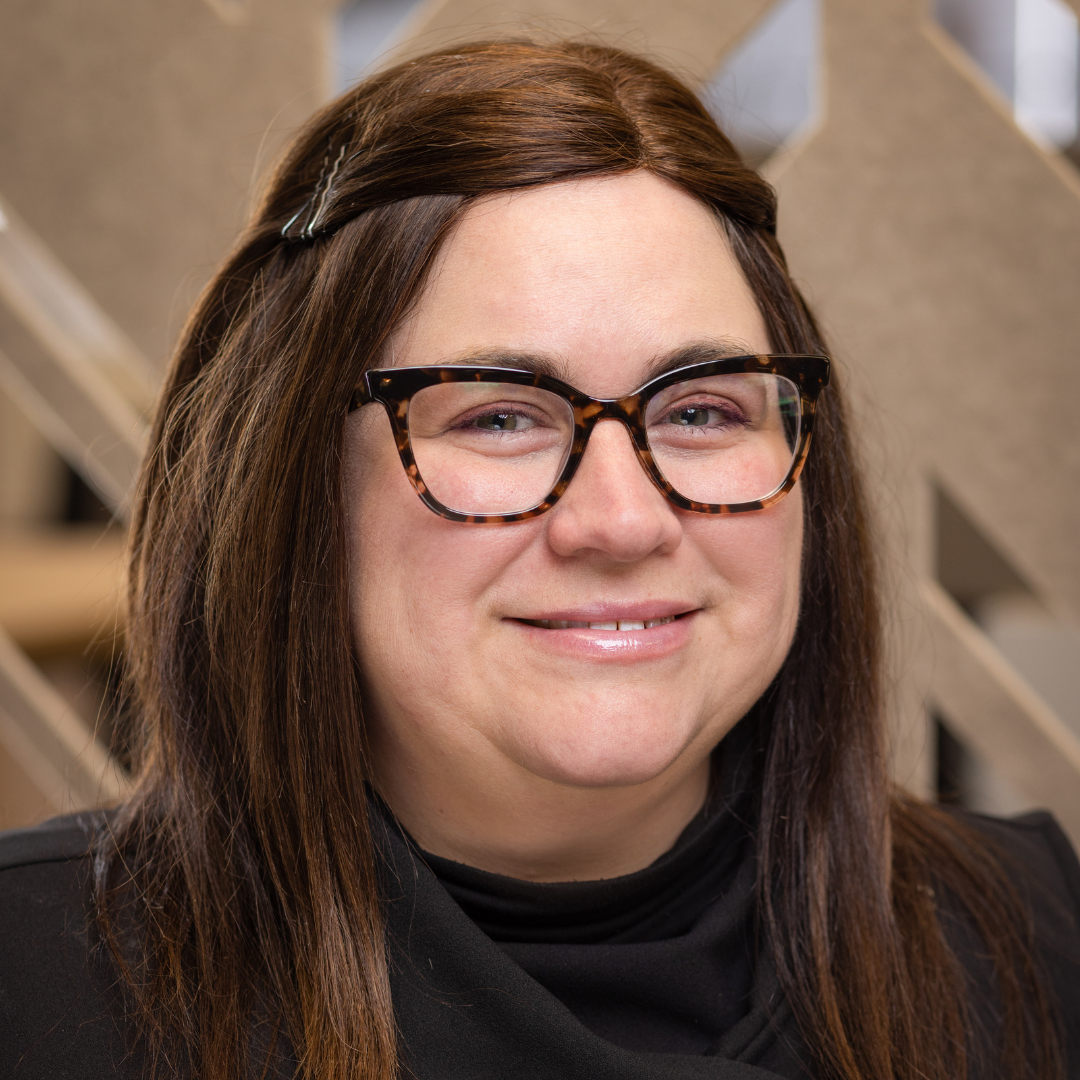 Sarah Vescio Seaton head shot