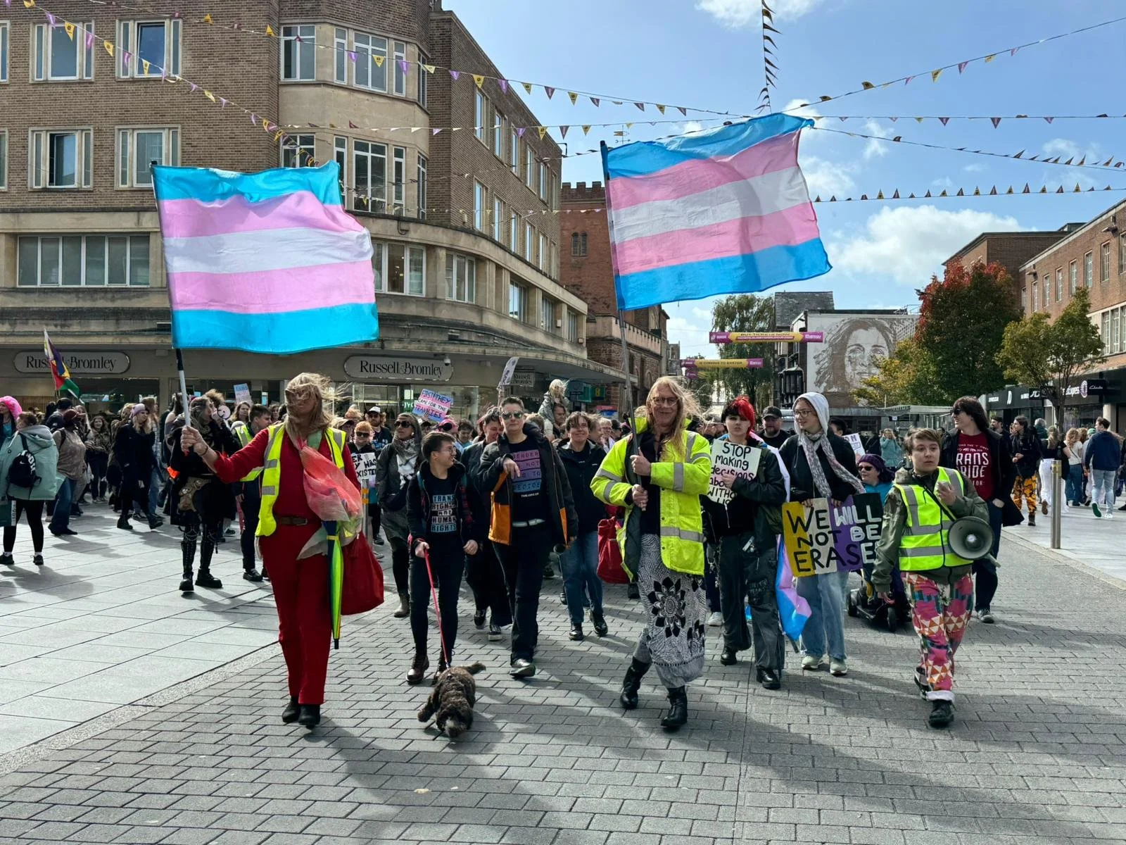 The march enters the High Street