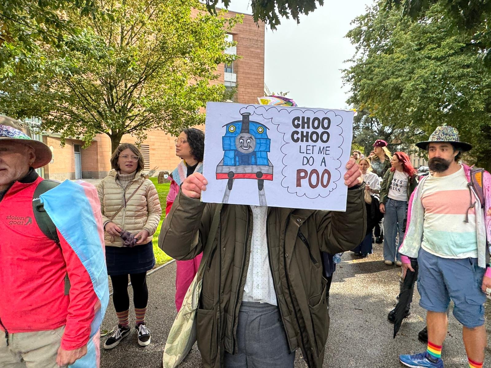 Signs: Thomas The Tank Engine sayibng "Choo Choo, Let me do a poo"