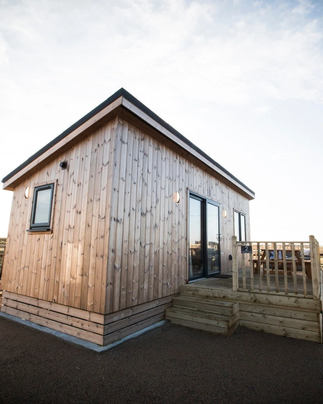 We were pleased to work with Marabhat Lodges on a pair of bespoke, self-contained units designed for flexible stays, positioned to take in ocean, farmland, and loch views on the Isle of Lewis.

📍 Marabhat Lodges, Isle Of Lewis, Outer Hebrides

📷: @