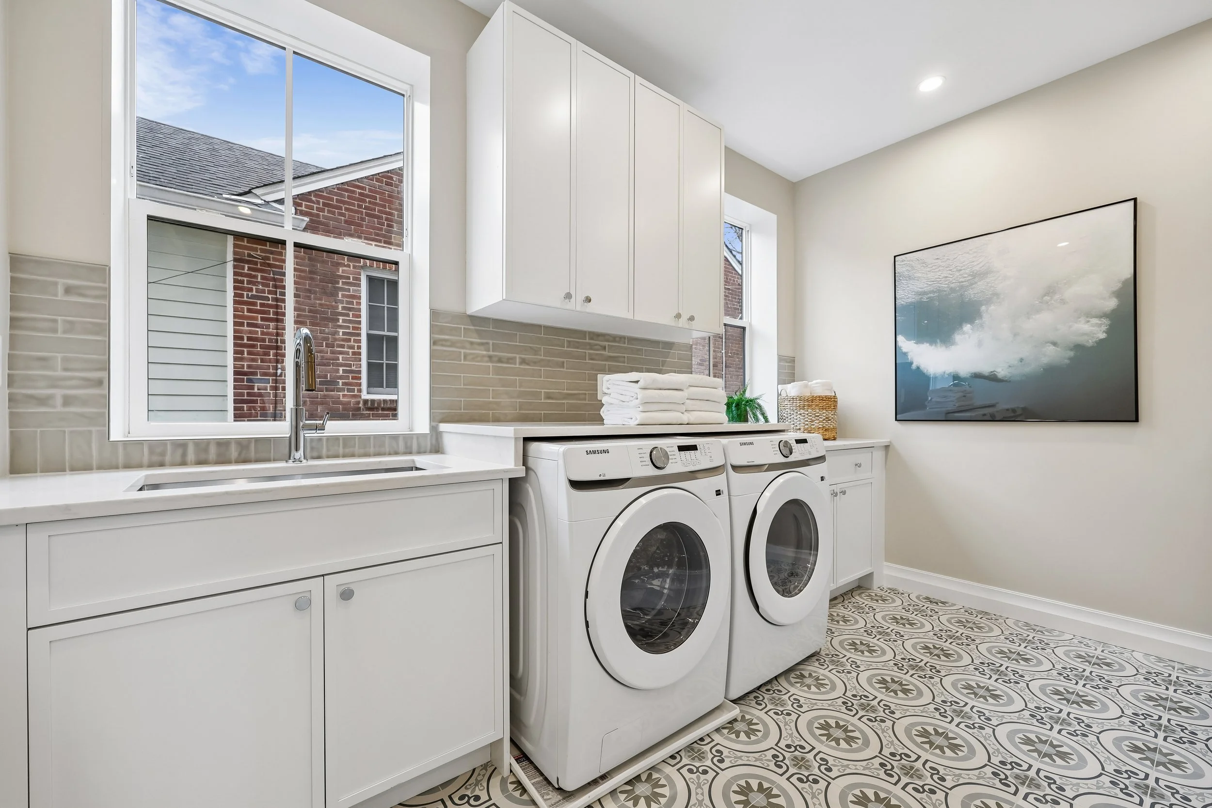 24-113-Upper Laundry.jpg