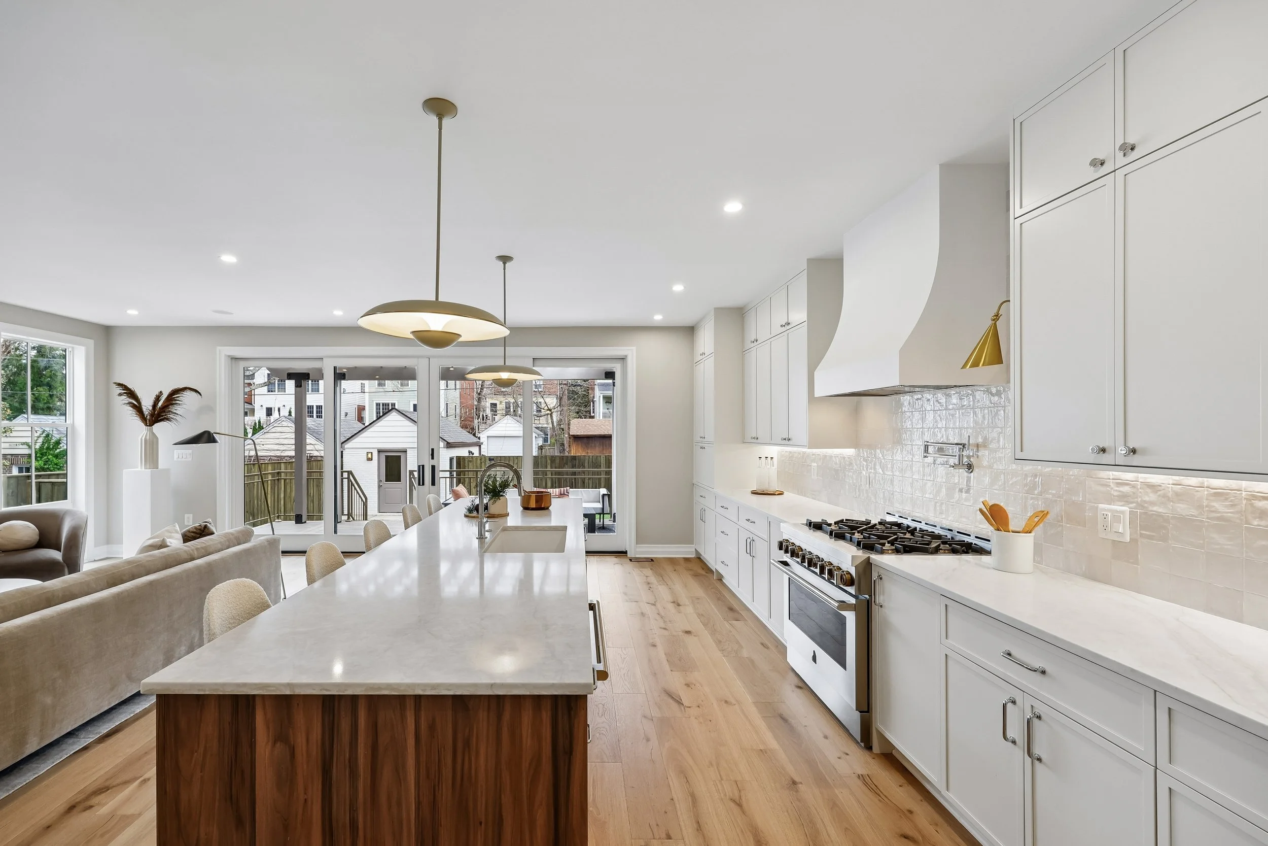 20-042-Kitchen deck.jpg