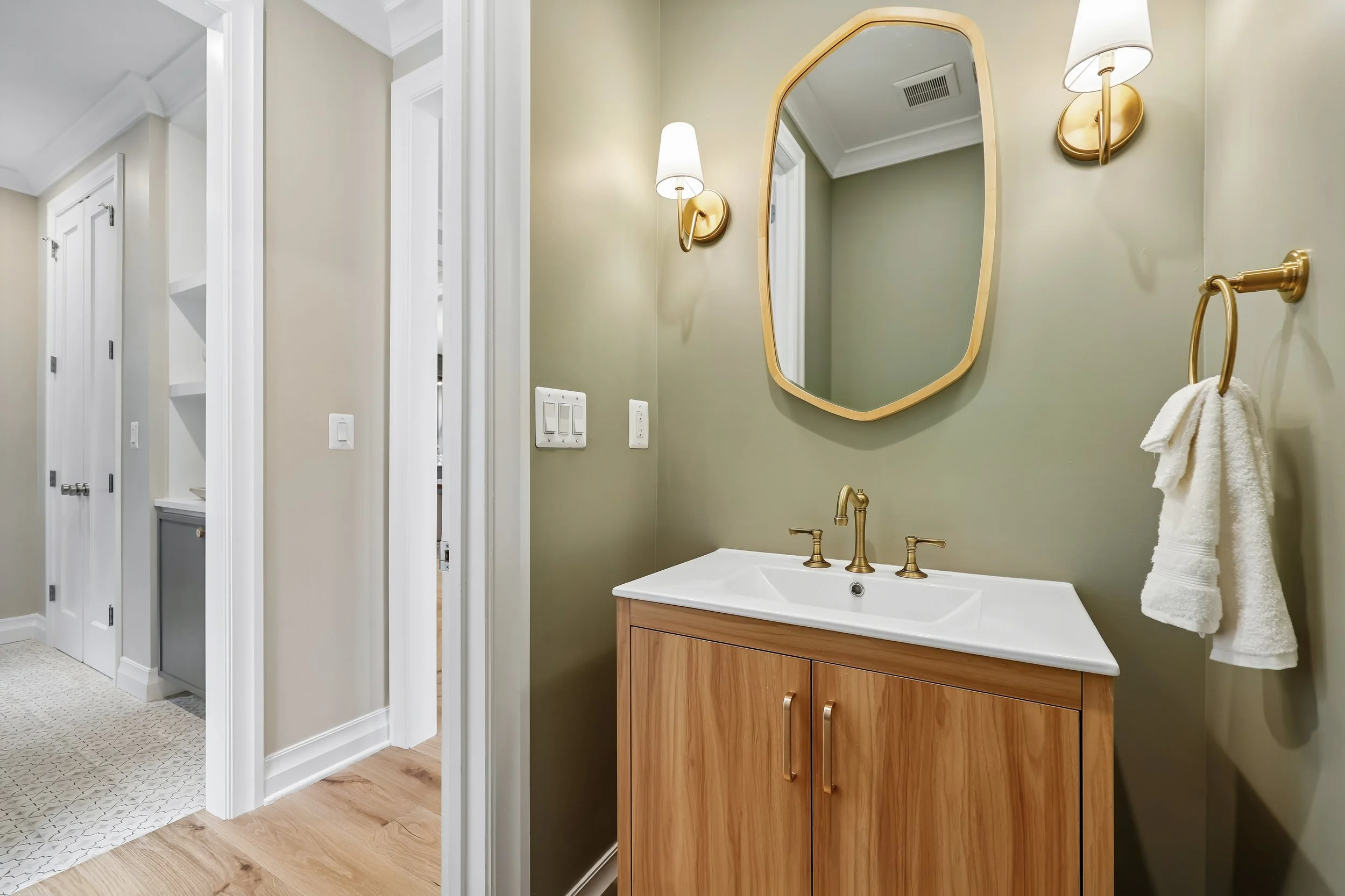 6-070-Powder Room.jpg