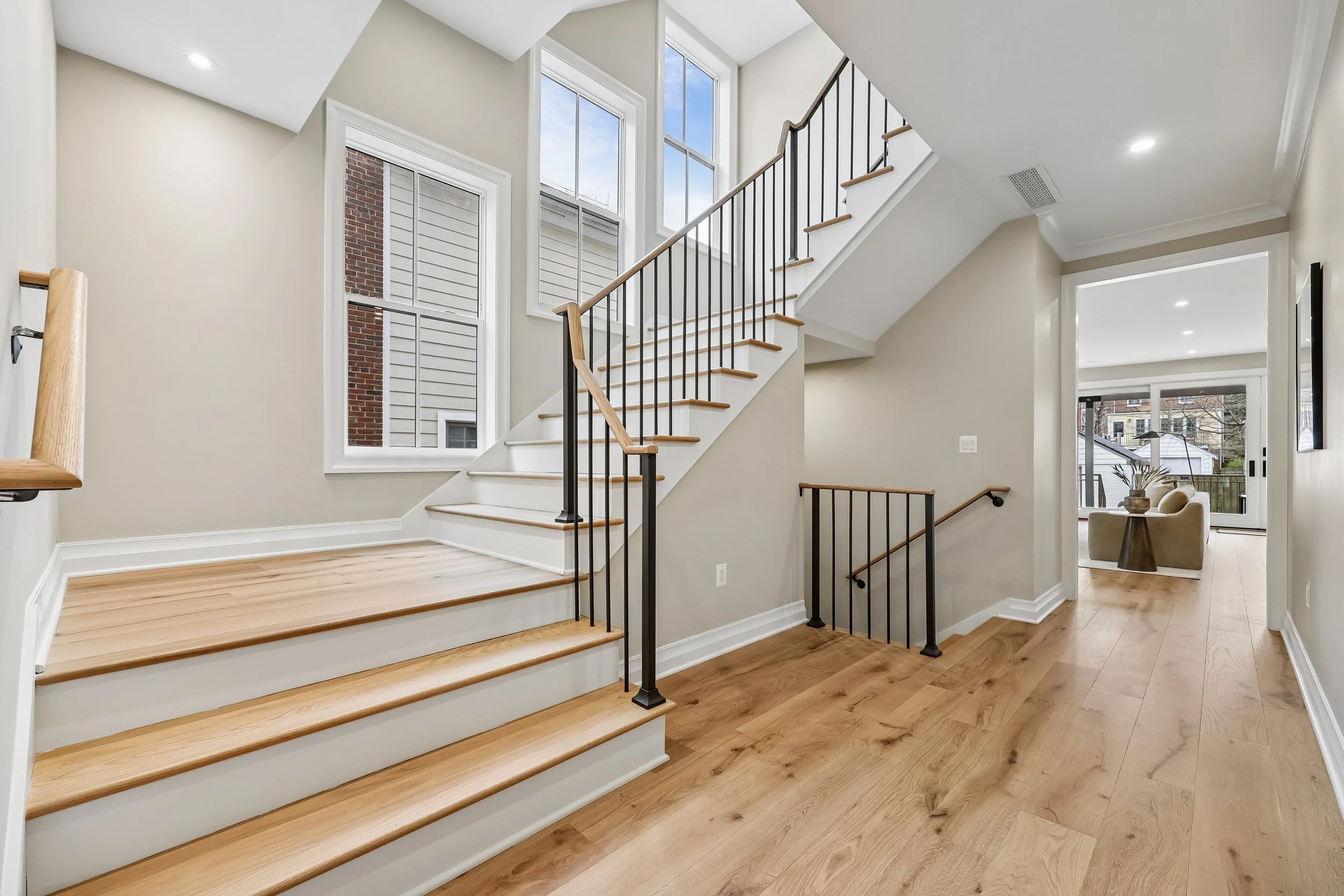 22-037-Entry stair windows.jpg