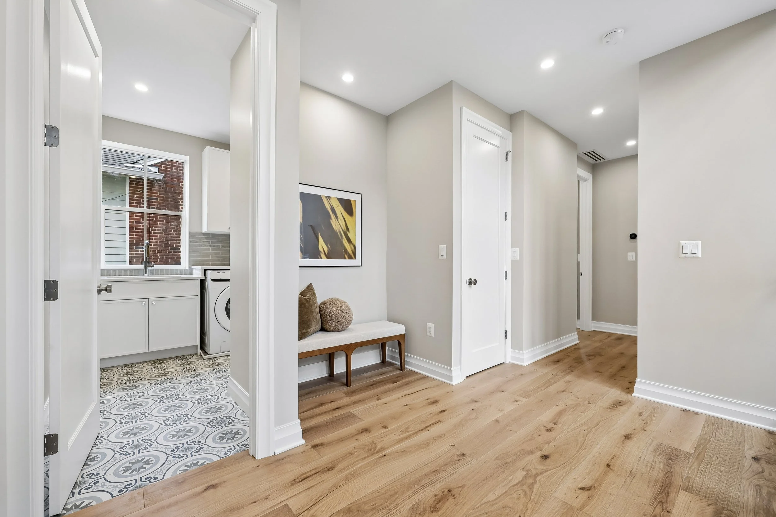 23-076-Hall laundry.jpg