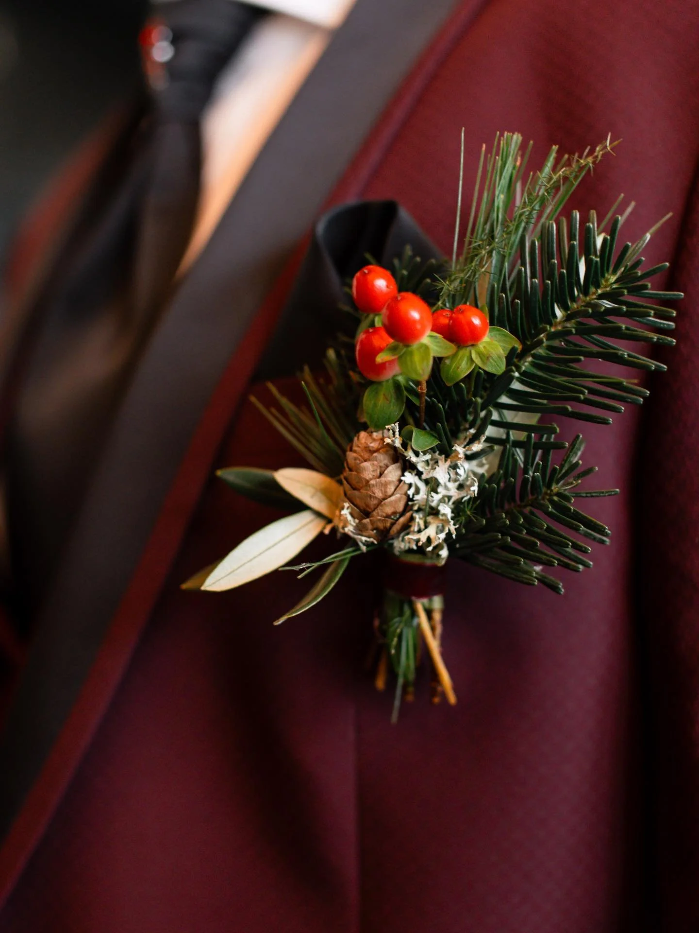 Winter offers a kind of elegance no other season can match! Soft light and intimate moments ✨
For couples seeking calm, sophistication and a touch of magic&hellip;winter might be the most unforgettable time to say I DO! 🤍

WINTERWEDDING
DREAMDESIGN
