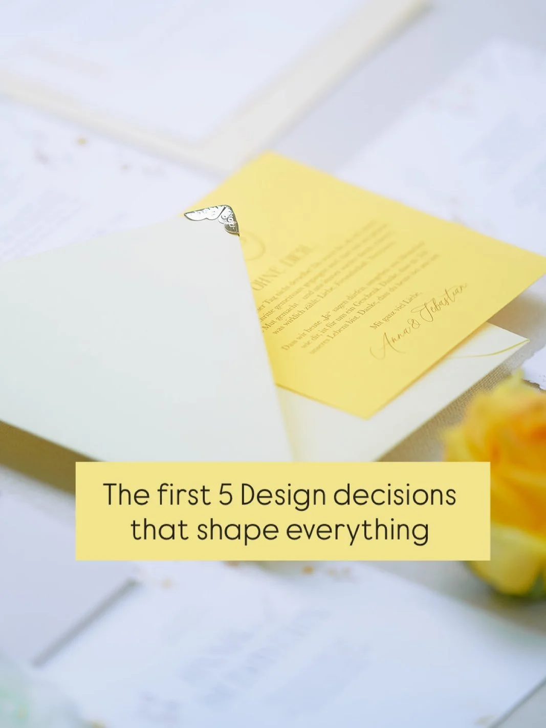 Great weddings are not built on hundreds of choices.
They are built on a few, very intentional ones.

These first decisions influence everything that follows: from atmosphere to flow, from budget to emotional impact.

When these foundations are clear