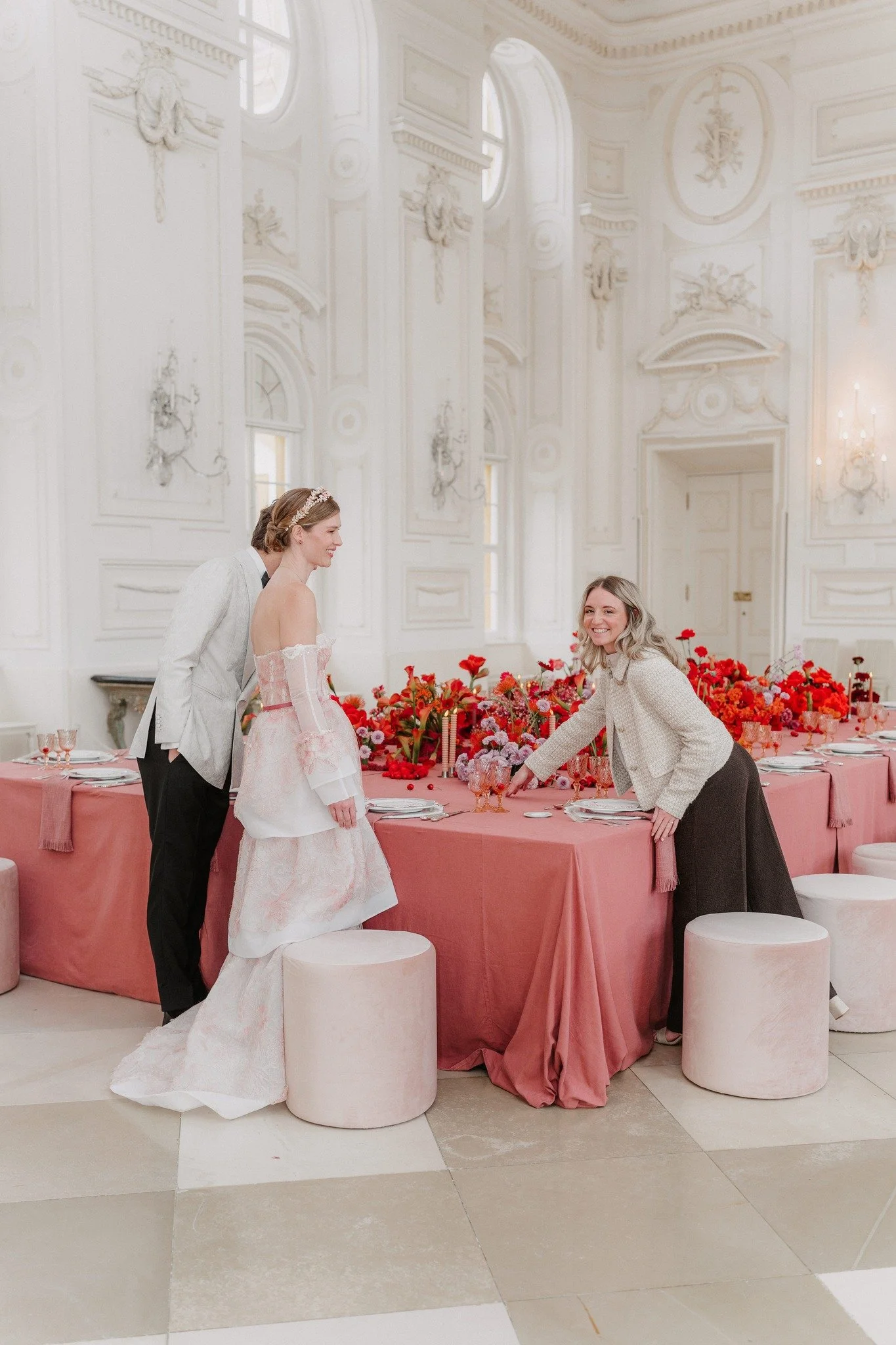Design is an experience, not just a look. ⏳✨

A thoughtful wedding design is like a performance. It requires the perfect moment to reveal its full depth. 🕊️

People often underestimate how much the timeline dictates the aesthetic. As a designer, we 