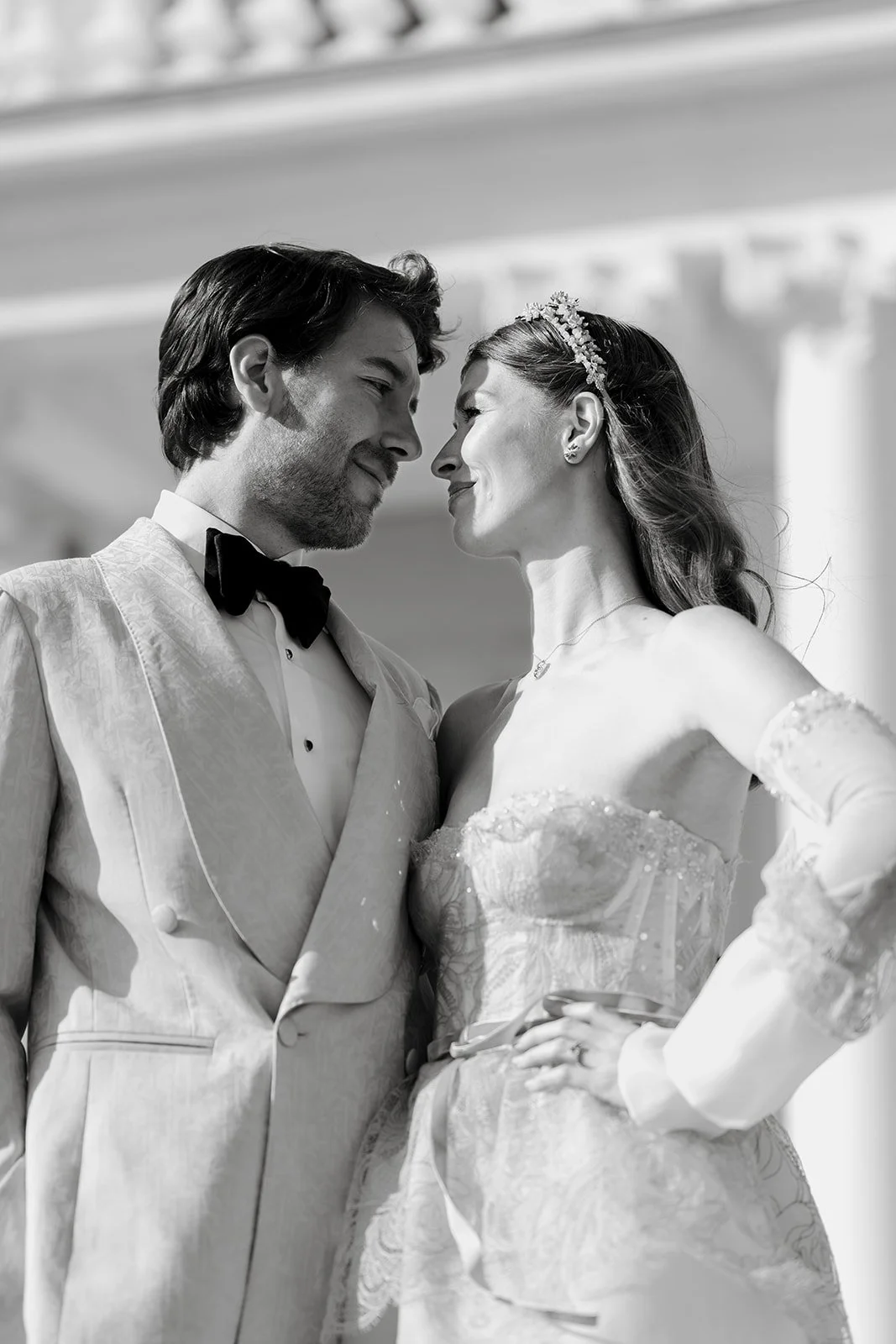 Details 🤍🫶

Wedding Planning &amp; Design: @averybelovedwedding
Photography: @agneskinczer_photography 
Coordination: @_decoduo_
Bridal Gown: @madebride
Groom's attire: @scalawear
Florals: @hanaholdener
D&eacute;cor: @magnolias_on_silk
Furniture: @