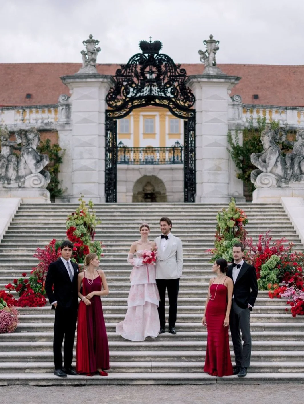 The ceremony is the soul of your wedding. 🏛️

The ceremony is the heartbeat of the entire day, the moment where everything else fades away and only the two of you remain. Creating the right atmosphere for this moment is key.

Whether it&rsquo;s a qu