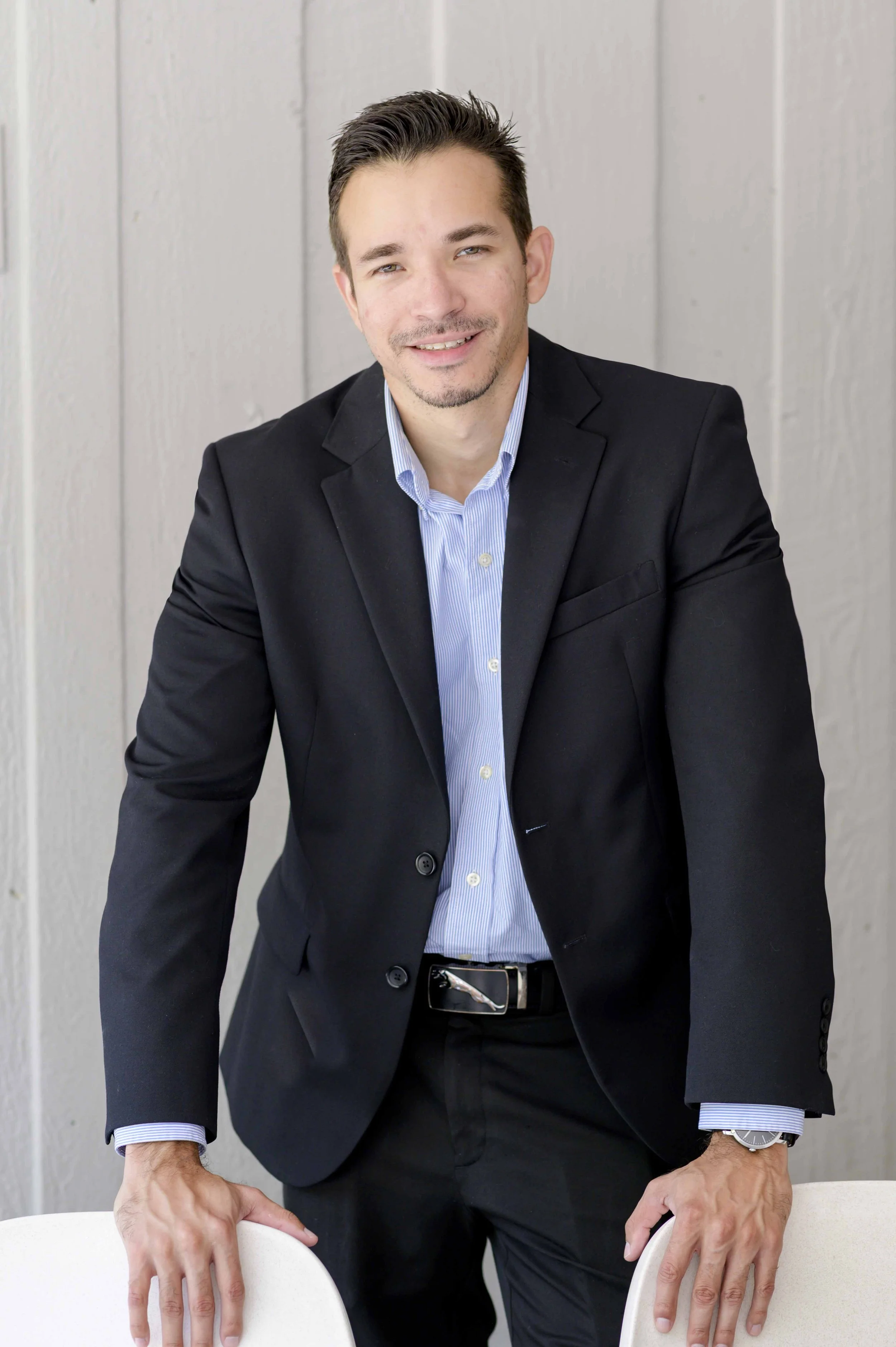 How Consistent Personal Branding Photography Helps Toronto Leaders Maintain Authority