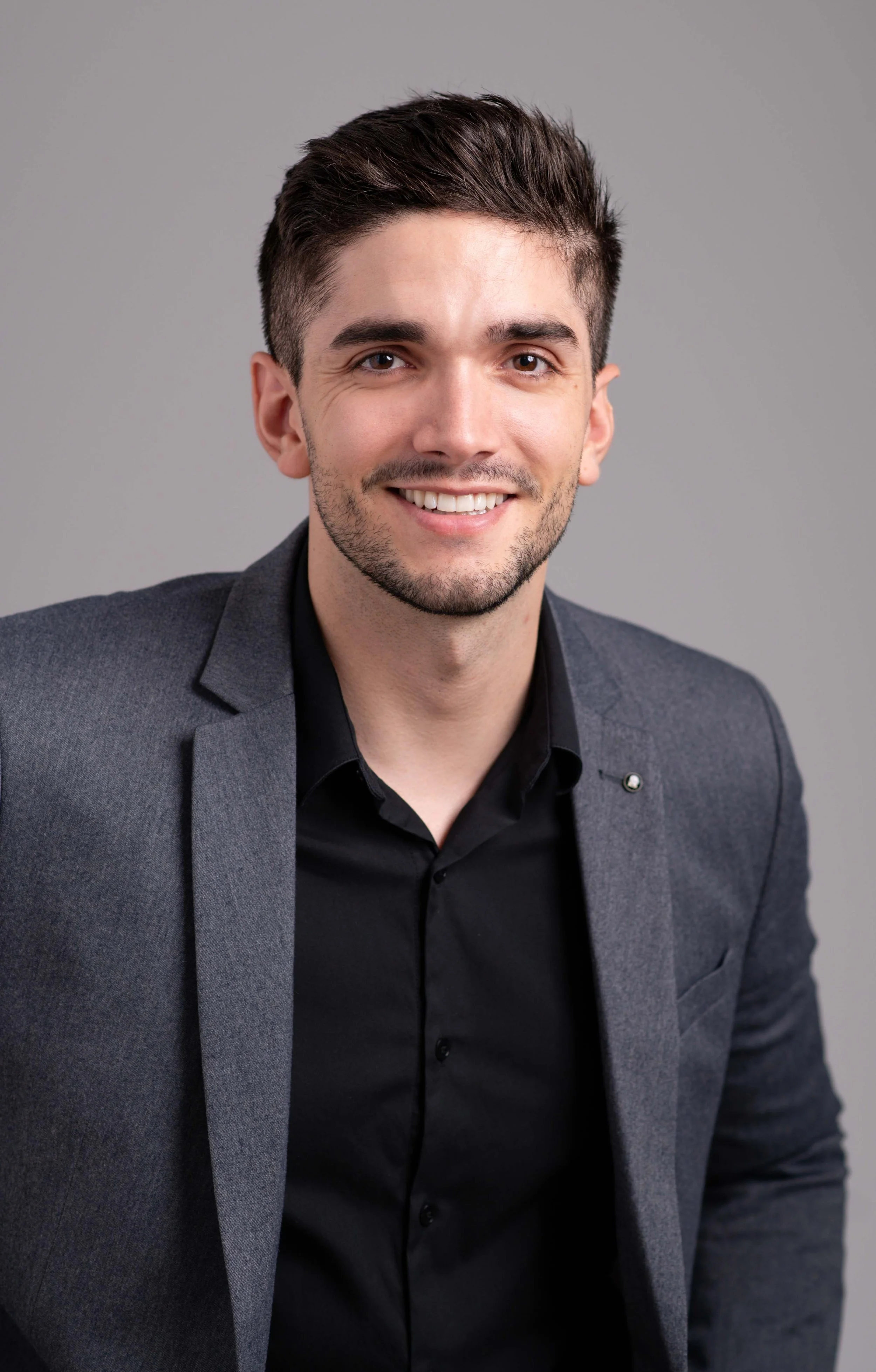 PBHeadshotsNicolasSantos_2025_DianaRenelli_Toronto_Photographer_0107.jpg