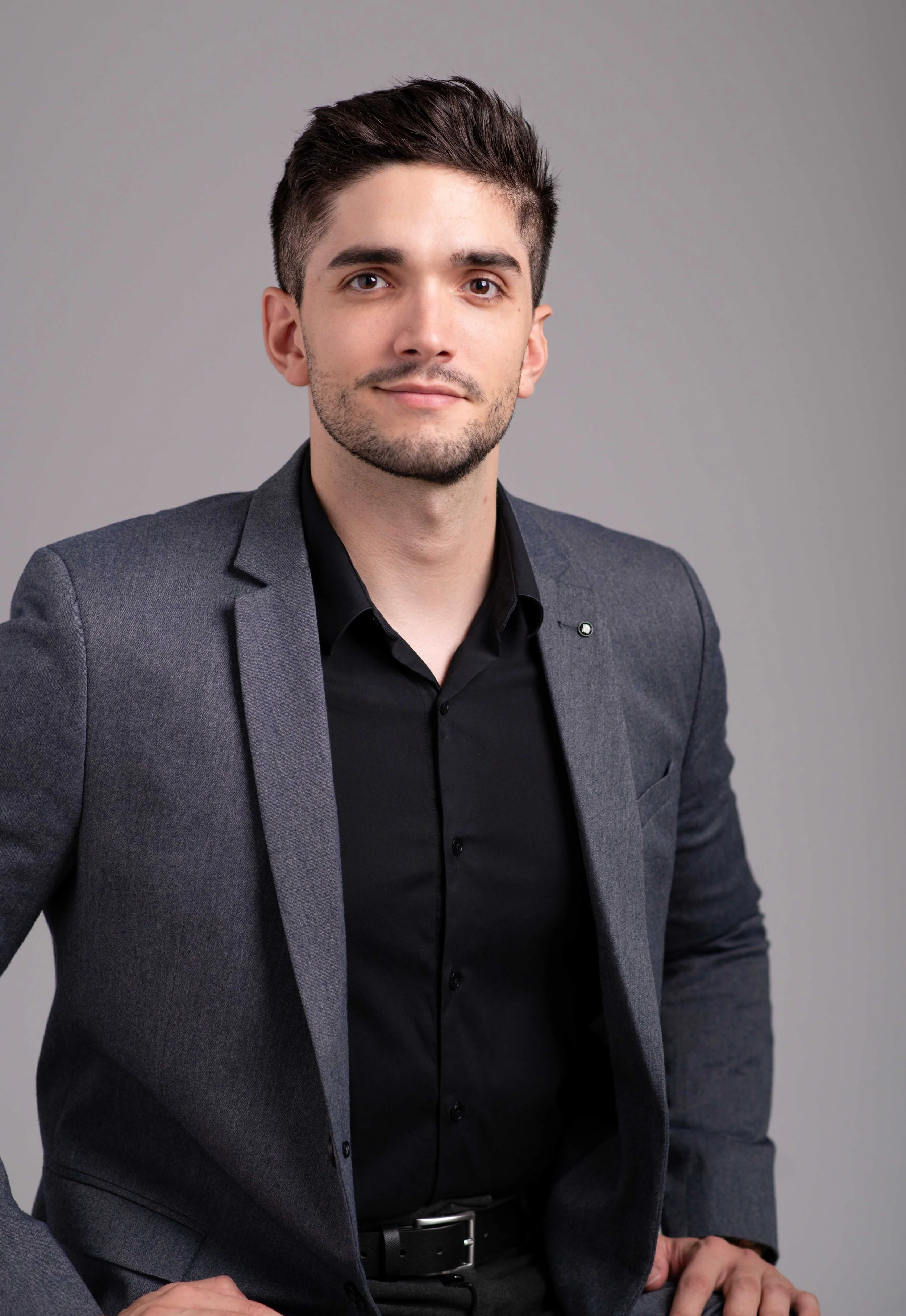 PBHeadshotsNicolasSantos_2025_DianaRenelli_Toronto_Photographer_0085.jpg