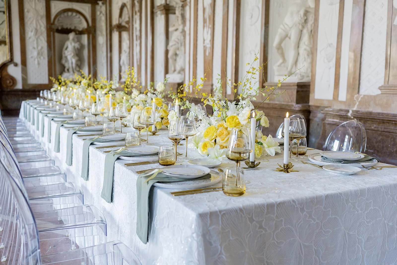 Agnes Kinczer_destination-wedding-Vienna-Belvedere-316.jpg