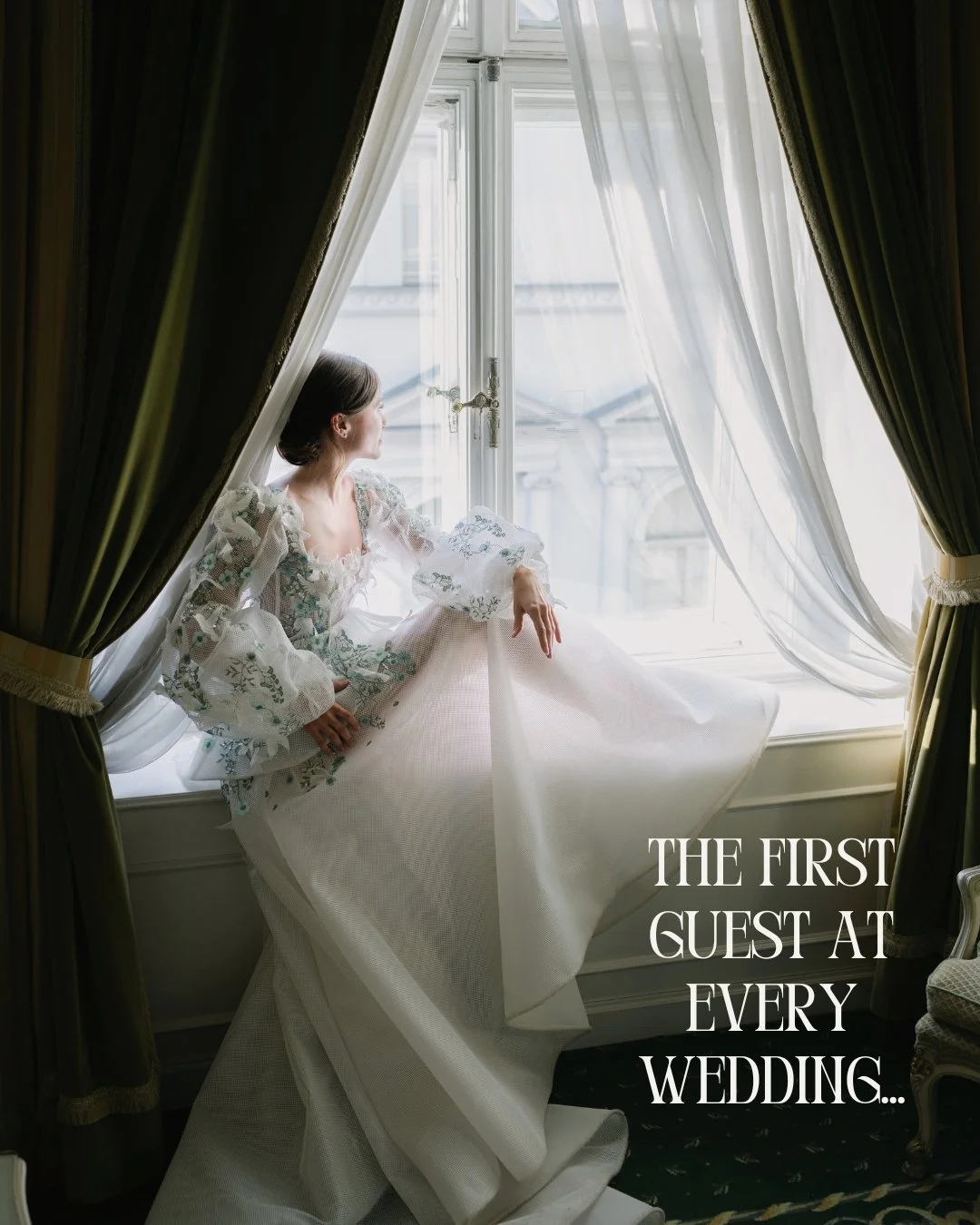 ✨+++ the light✨
And it&rsquo;s the first thing I look for &mdash; right after the dress of course :) ✨.

For planners, this matters more than it might seem.
Light quietly shapes the entire timeline of a wedding day.

Before the movement.
Before the m