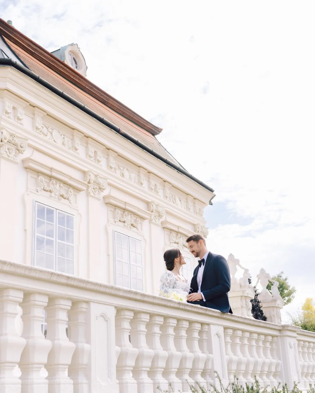 Love at the Belvedere.

A destination wedding in Vienna,
where history, architecture, and emotion come together in the most effortless way.

✨Save this for your wedding!

Wedding Planning and Design: @averybelovedwedding @elicardich
Celebrant: @traur