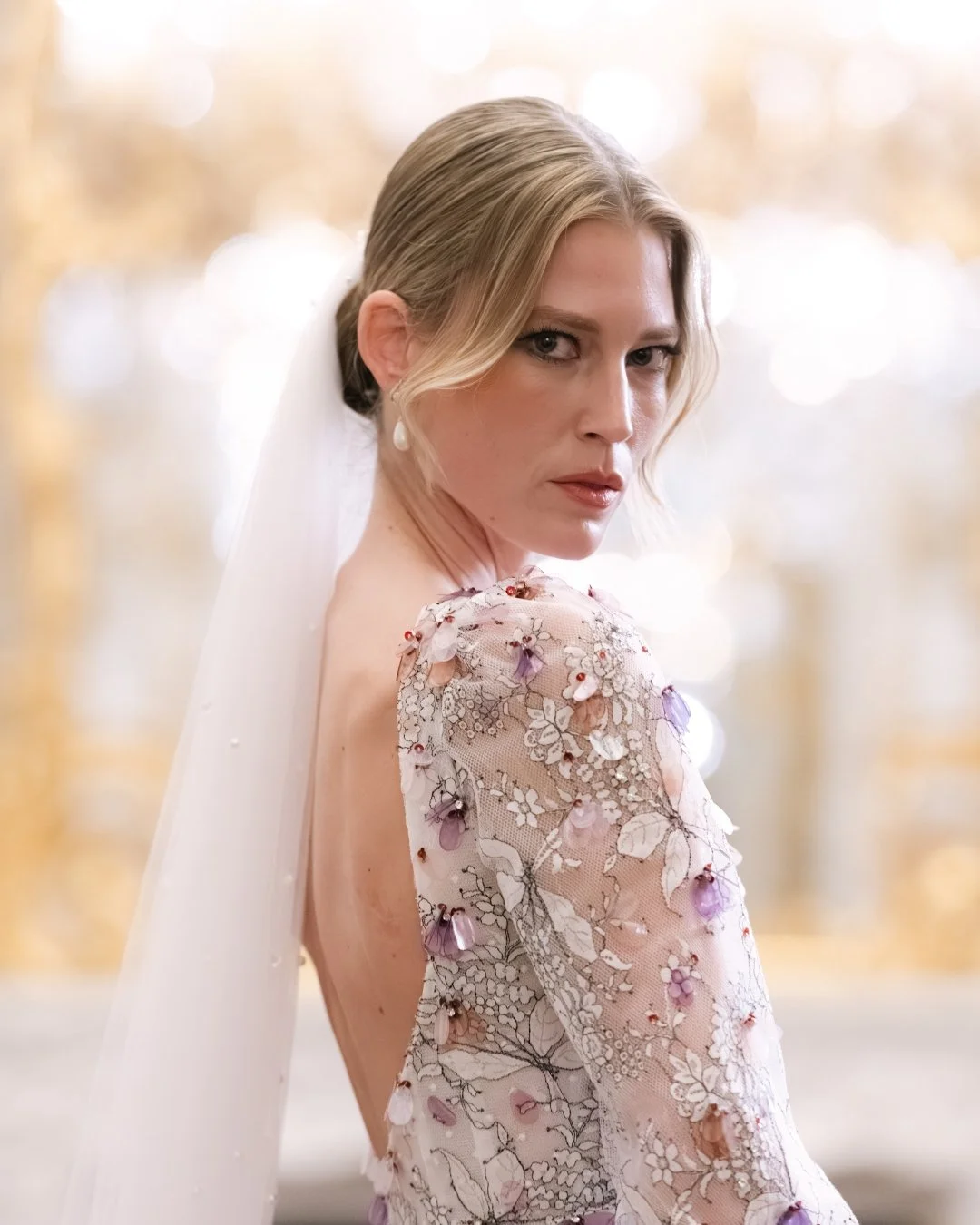 Beautiful bridal styling for these bridal shoots.

After getting ready, I always take enough time to focus on the details &mdash;
your bridal hair,  bridal makeup, jewelry, shoes, and everything that feels important to you.

These quiet moments are a