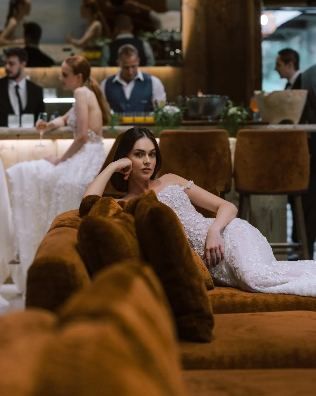 Daalarna Bridal Fashion Show

A reminder that bridal fashion is really about craftsmanship.
Silhouette, fabric, embroidery, and the way everything comes together when the bridal gown moves.

✨ Save this for bridal inspiration.

@daalarnaofficial
@ben