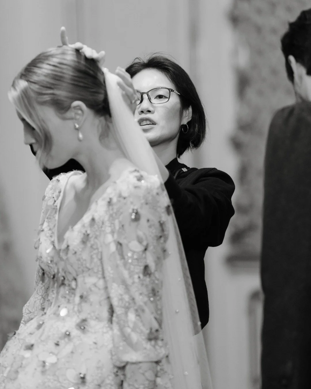 The ones behind the scenes who make everything feel effortless. Like Marie @mariefrauhammer_mua , bringing out the very best in everyone.
Not just in how it looks, but in how it feels.
From the first moments to the last, always there.

✨If you are pl