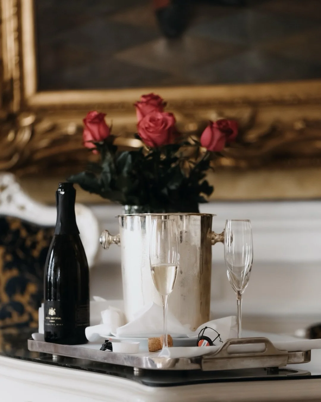 The beginning of a beautiful wedding day in Europe.

Champagne in the hotel room and the
quiet, sometimes funny moments before everything begins. 

If you&rsquo;re dreaming of a destination wedding in Italy, France, Spain or Vienna, don&rsquo;t hesit