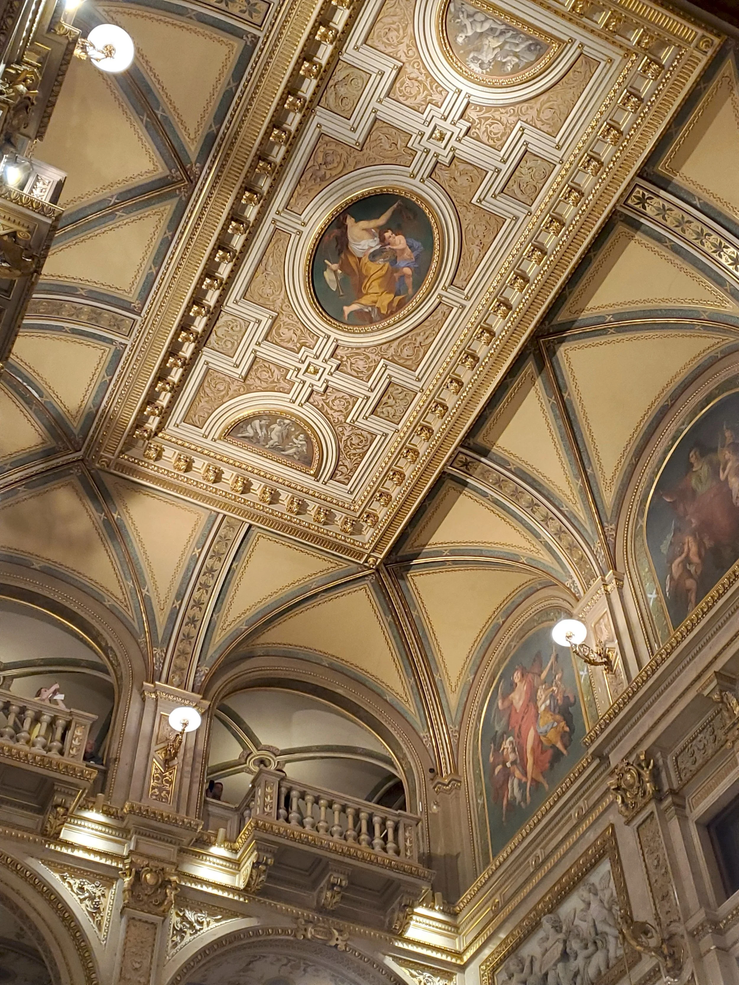 Vienna State Opera 6.jpg