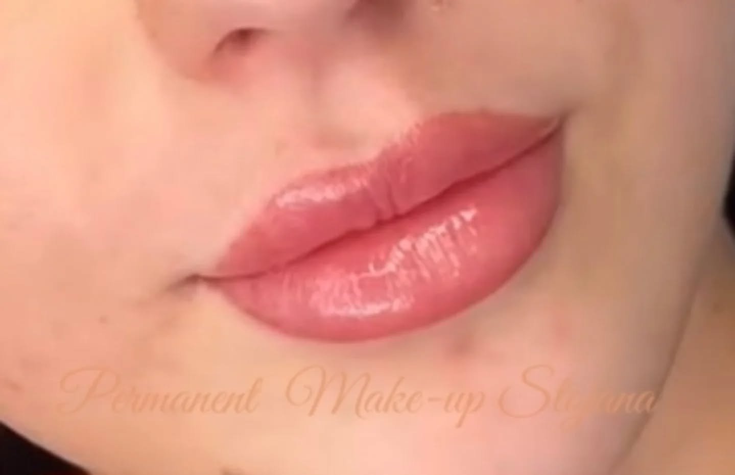 LIPPEN KONTUR &amp; SCHATTIERUNG
☎️&nbsp; +43 650 3331331&nbsp; 
#lippen&nbsp; 
#lippenkonturklagenfurt 
#lippenschattierungklagenfurt #permanentmakeupklagenfurt 
#lippenpermanentmakeupklagenfurt