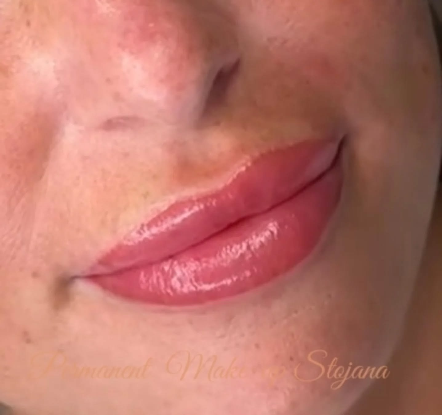 LIPPEN KONTUR &amp; SCHATTIERUNG
☎️&nbsp; +43 650 3331331&nbsp; 
#lippen&nbsp; 
#lippenkonturklagenfurt 
#lippenschattierungklagenfurt #permanentmakeupklagenfurt 
#lippenpermanentmakeupklagenfurt