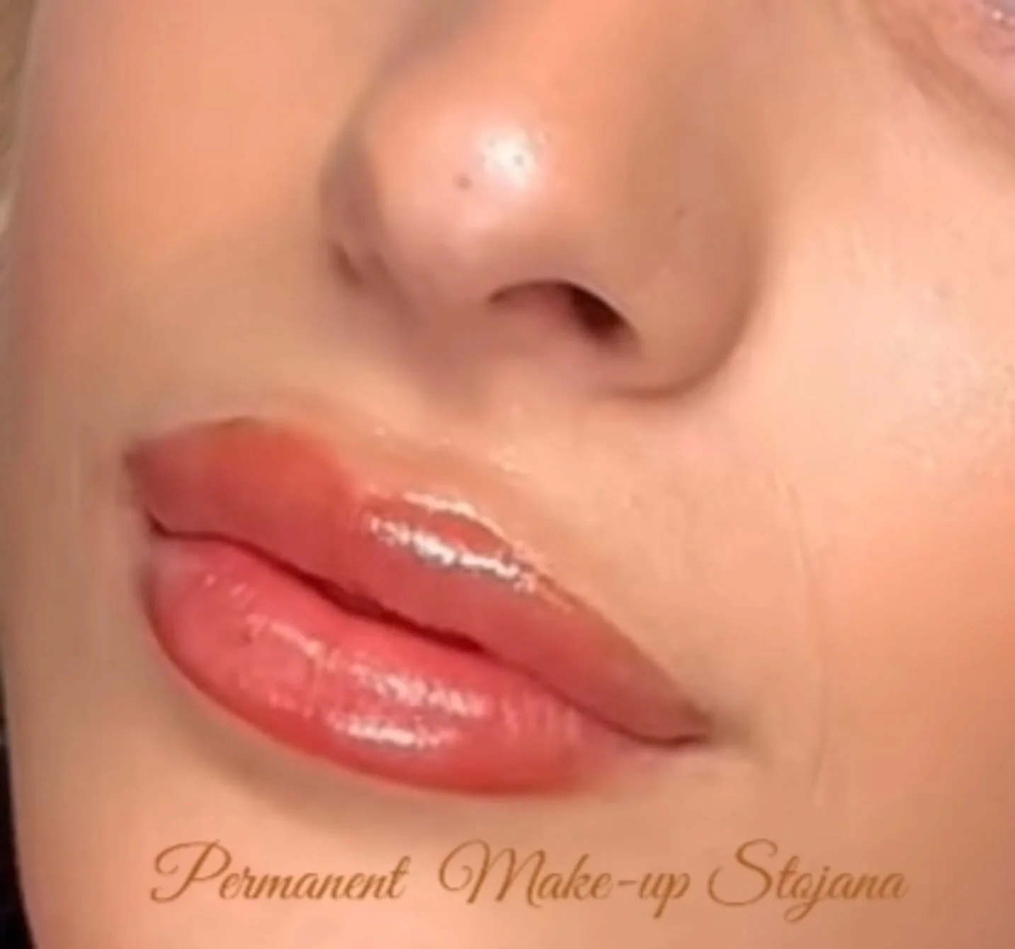 LIPPEN KONTUR &amp; SCHATTIERUNG
☎️&nbsp; +43 650 3331331&nbsp; 
#lippen&nbsp; 
#lippenkonturklagenfurt 
#lippenschattierungklagenfurt #permanentmakeupklagenfurt 
#lippenpermanentmakeupklagenfurt