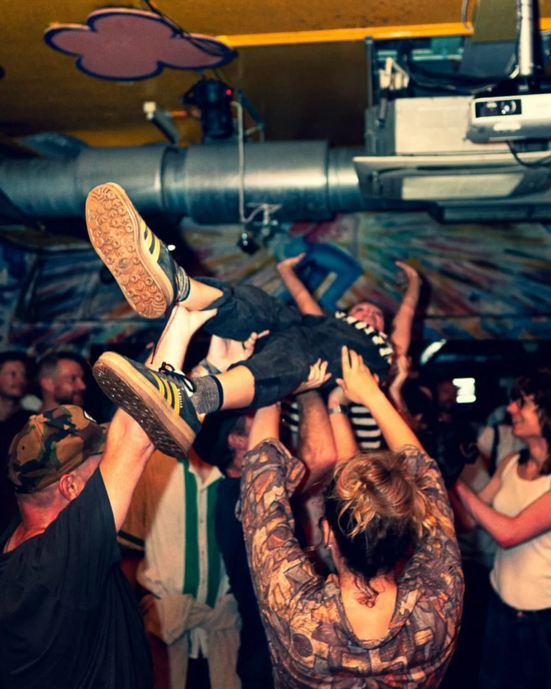 Merry Christmas from us all at Bad Vibes!  Here&rsquo;s some shots of @industrystandardband back in July at The Shack ❤️