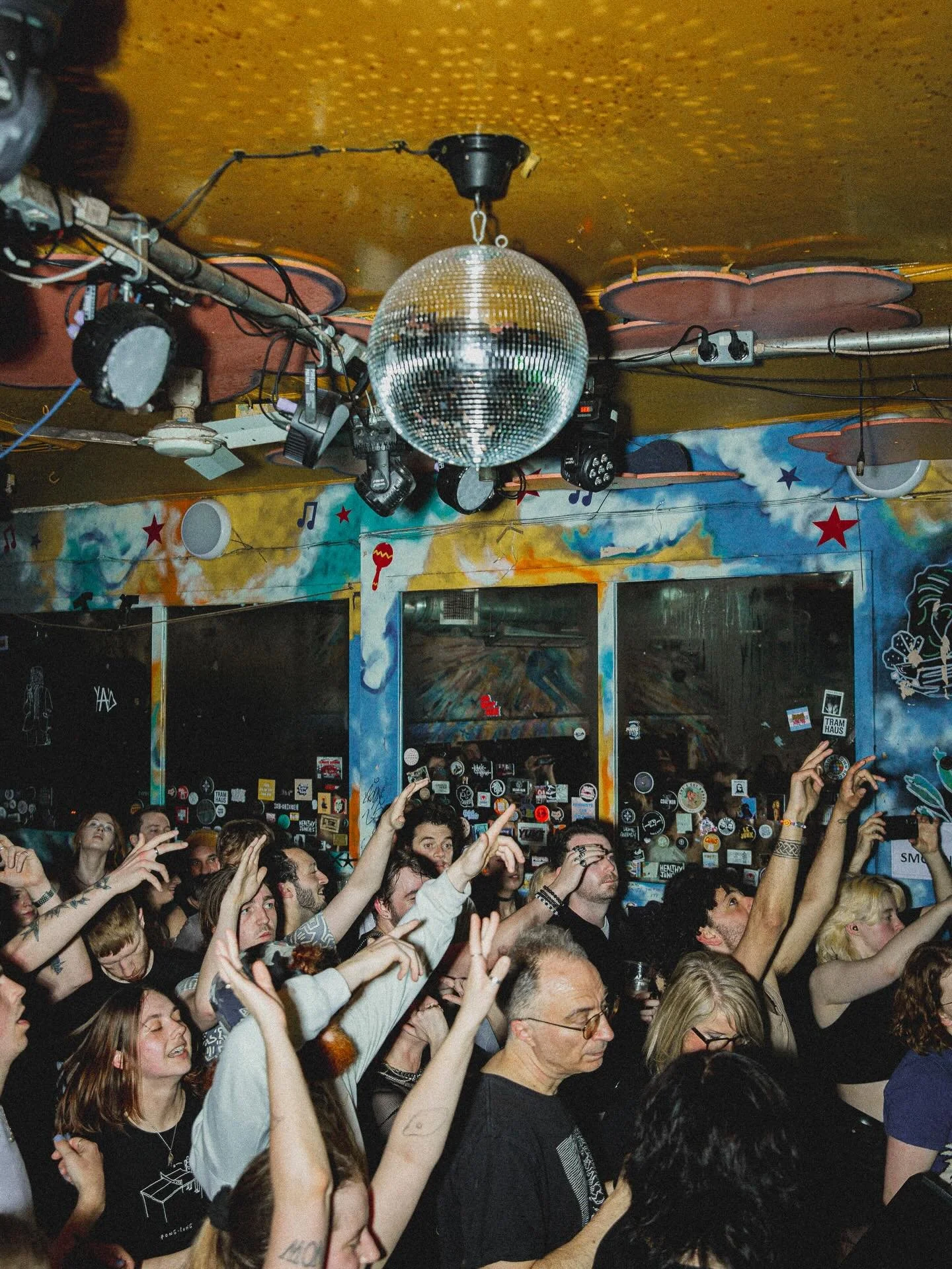 Free Entry shows coming up @shacklewellarms >>>

20 Jan: @versusvo1d + @hornet____ + @saintizaure 

25 Jan: @kitchenloverband + @housearresthousearrest + @fatb3rg 

2 Feb: @red1vory + @contrail_band + @misery________________pleasure 

9 Feb: