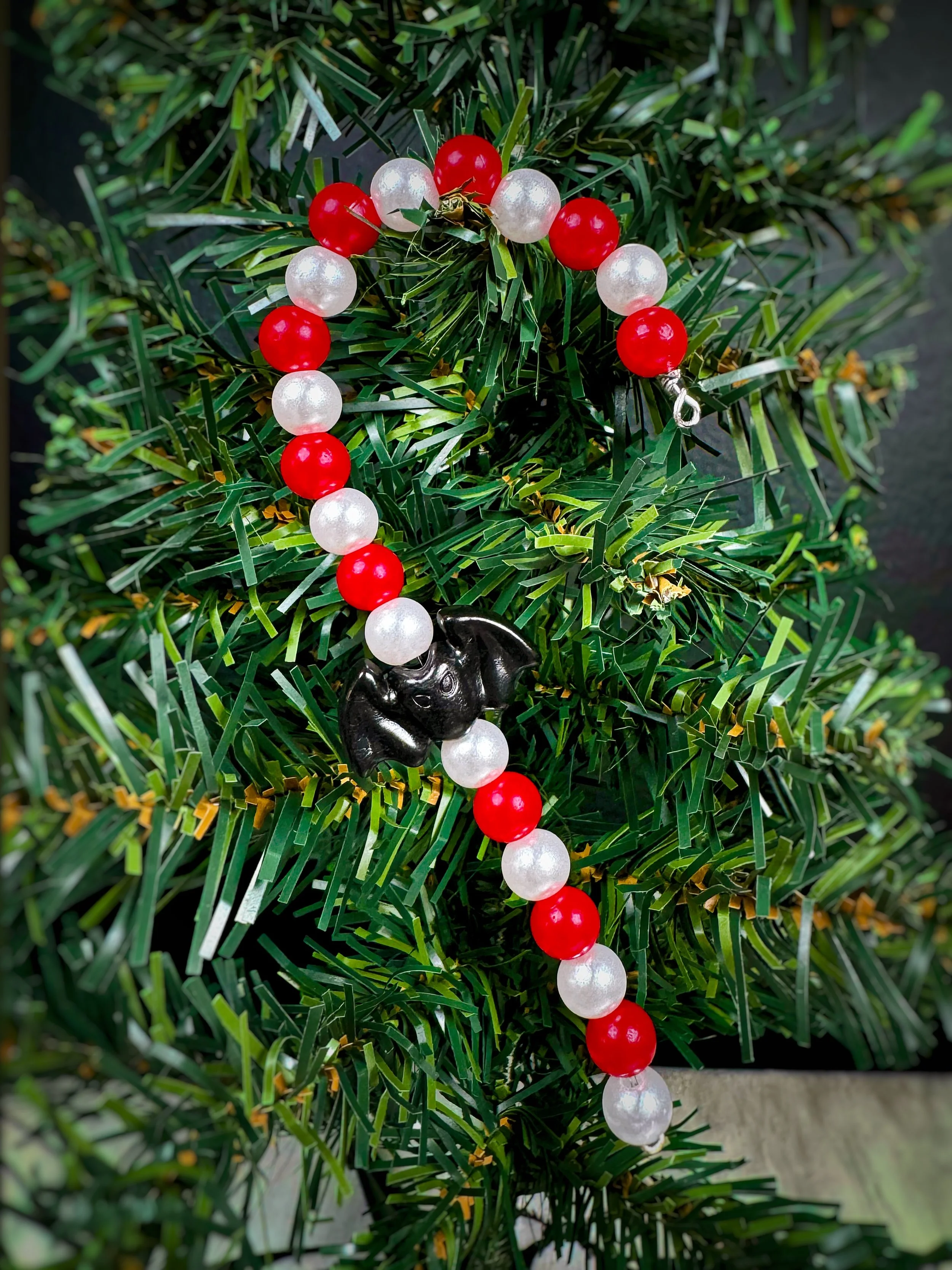 Creepmas_Gothmas_Candy_Cane_Ornament_Bat_Red.JPG