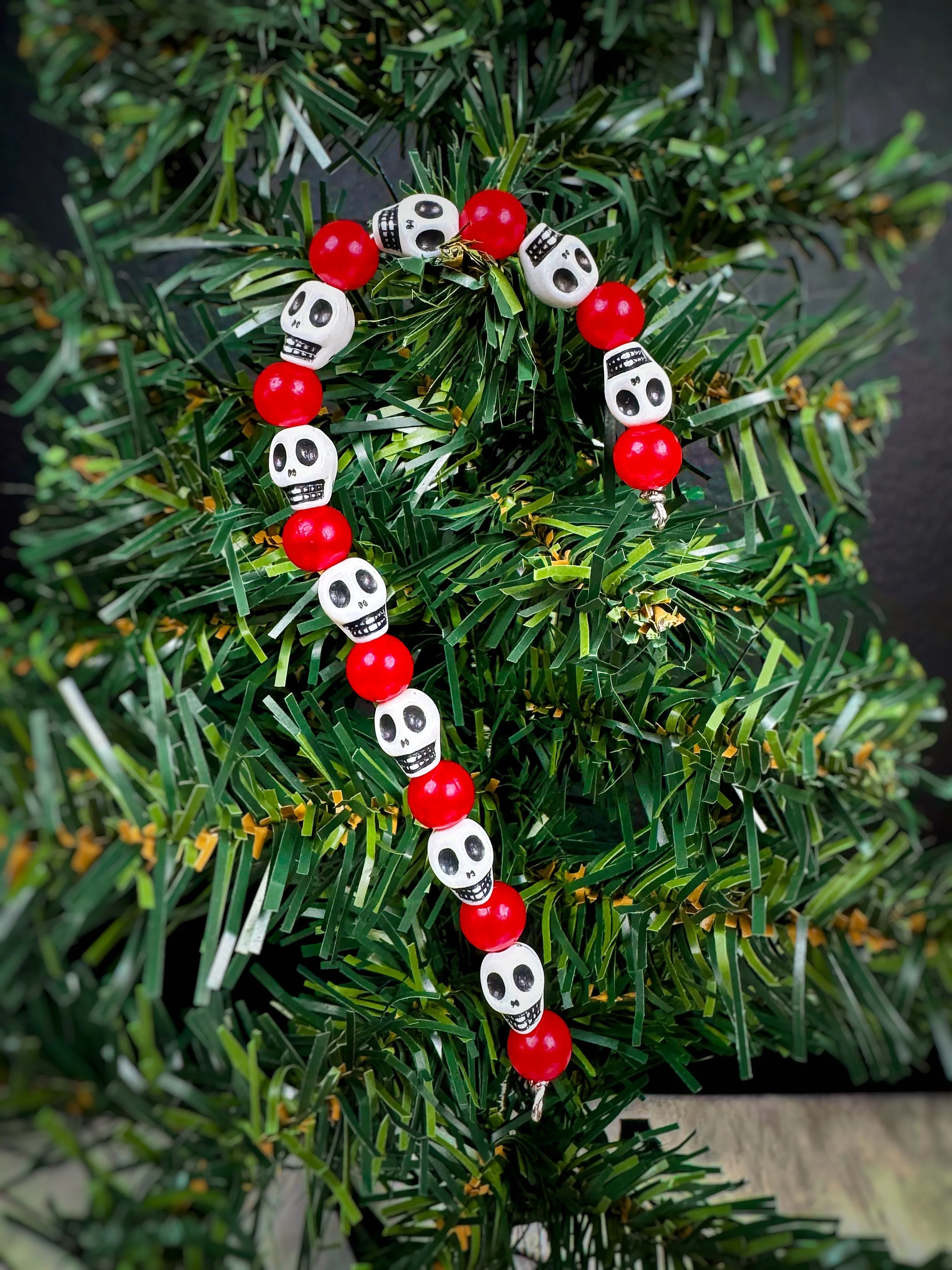 Creepmas_Gothmas_Candy_Cane_Ornament_Skeletons_Red.JPG