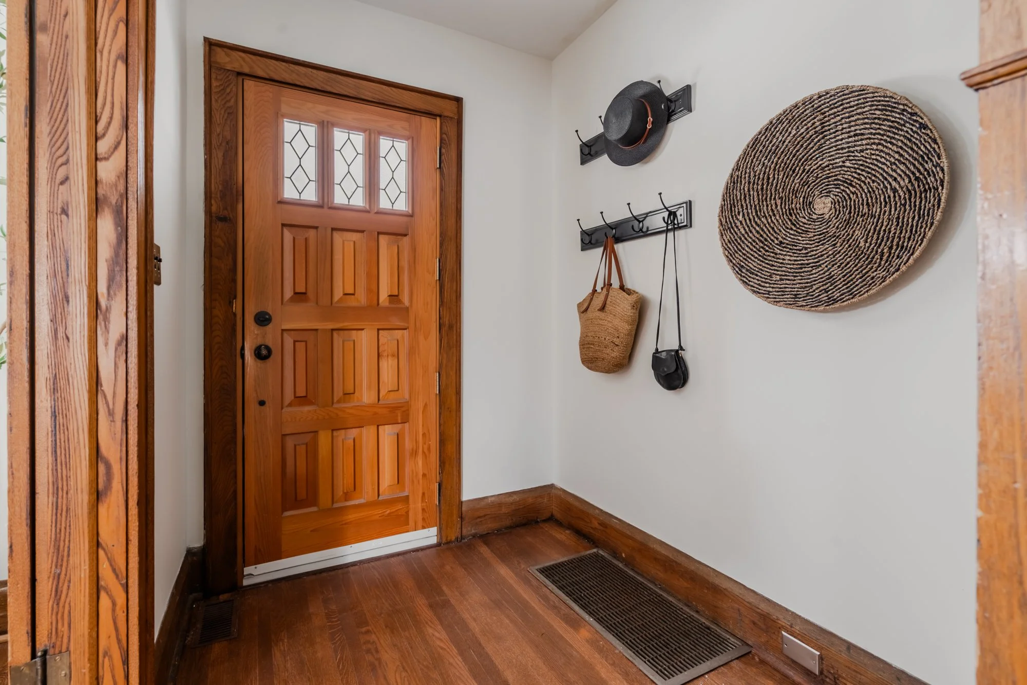 2076-Gerrard_MLS-7 - Copy.jpg