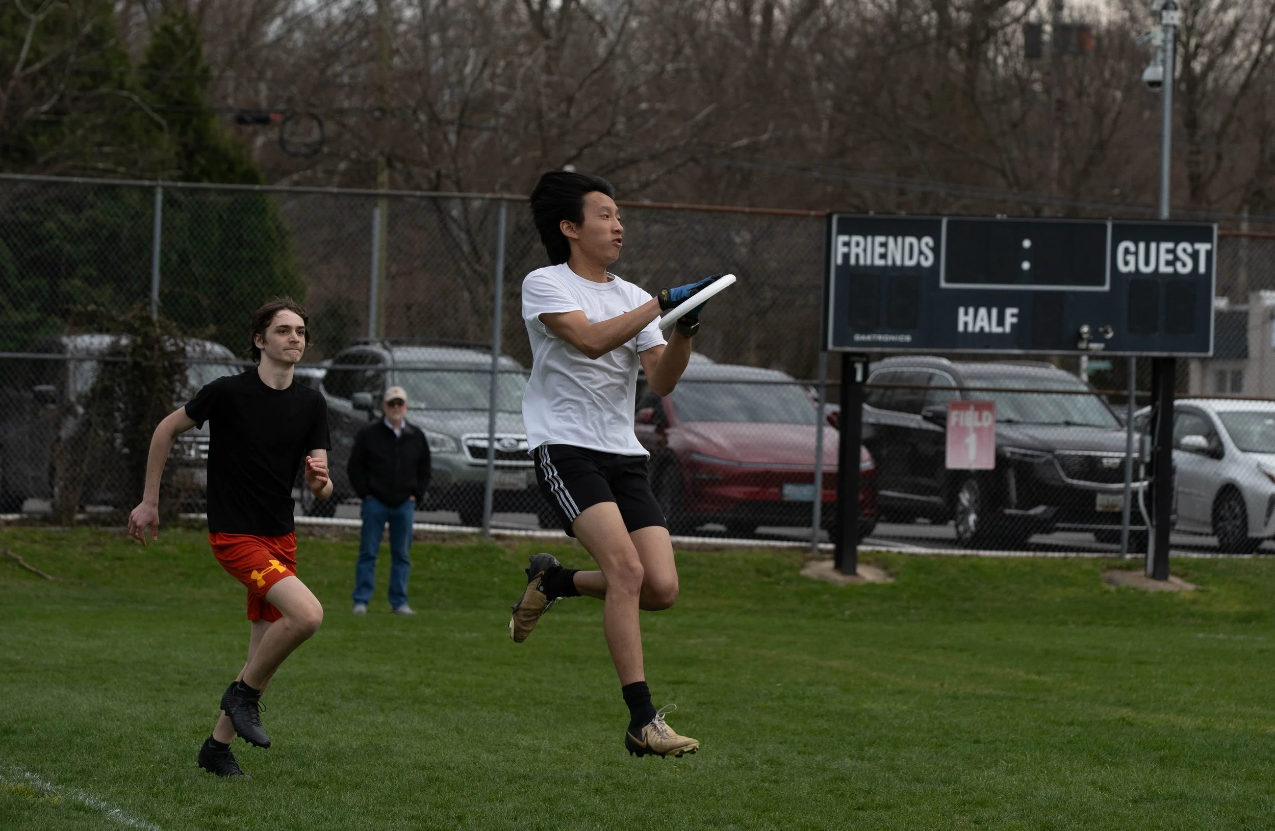 Friends_jump.jpg