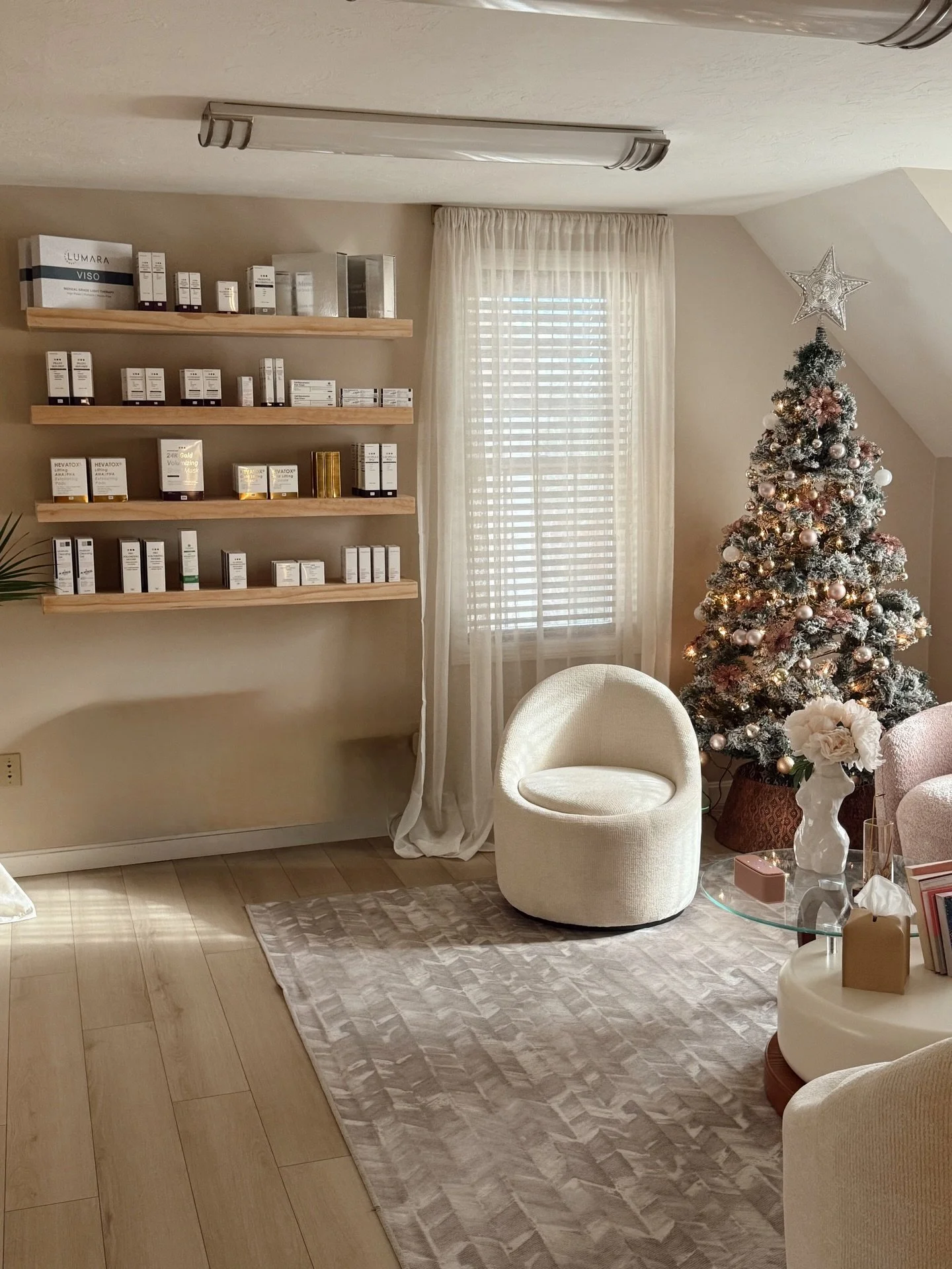 Christmas has arrived here at The Look! We can&rsquo;t wait to kick off the holiday season with seeing all of you tomorrow at Brunch &amp; Botox! 🥂🛍️🍩