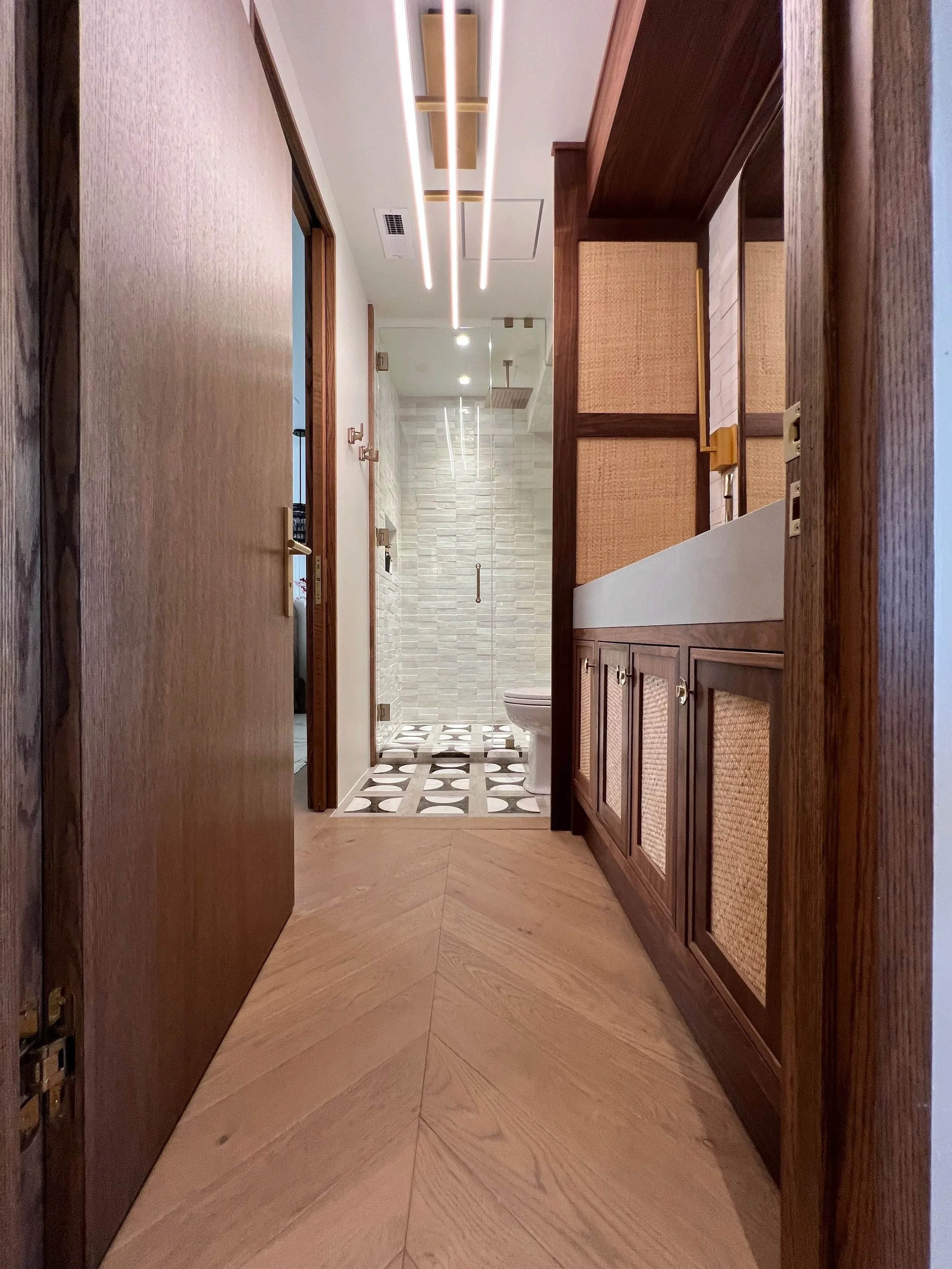 BATHROOM CABINETRY 