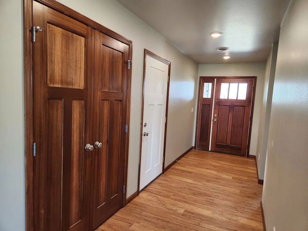 1700-entrance-hallway.jpg