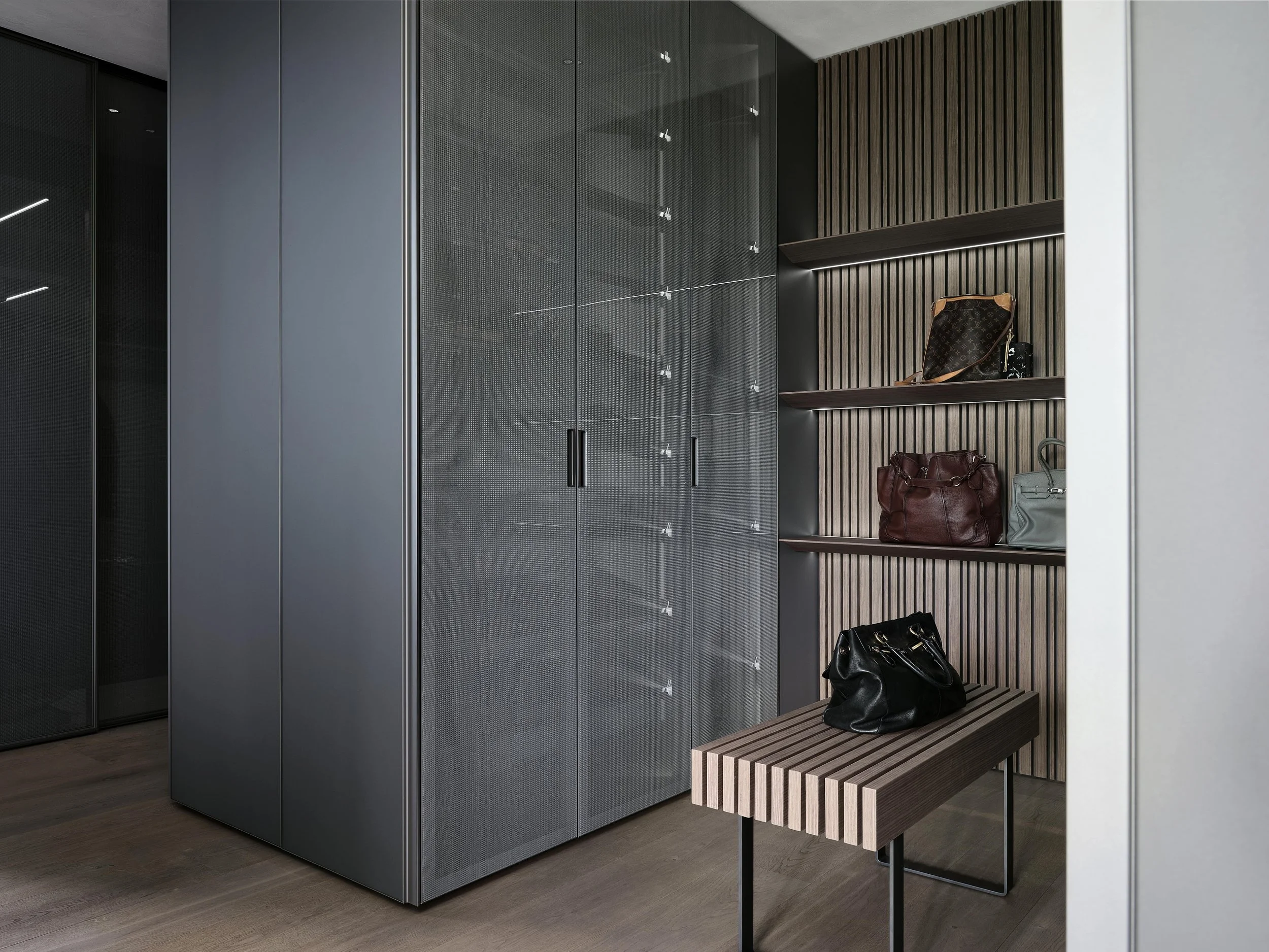 Impression Kleiderschrank-min.jpg